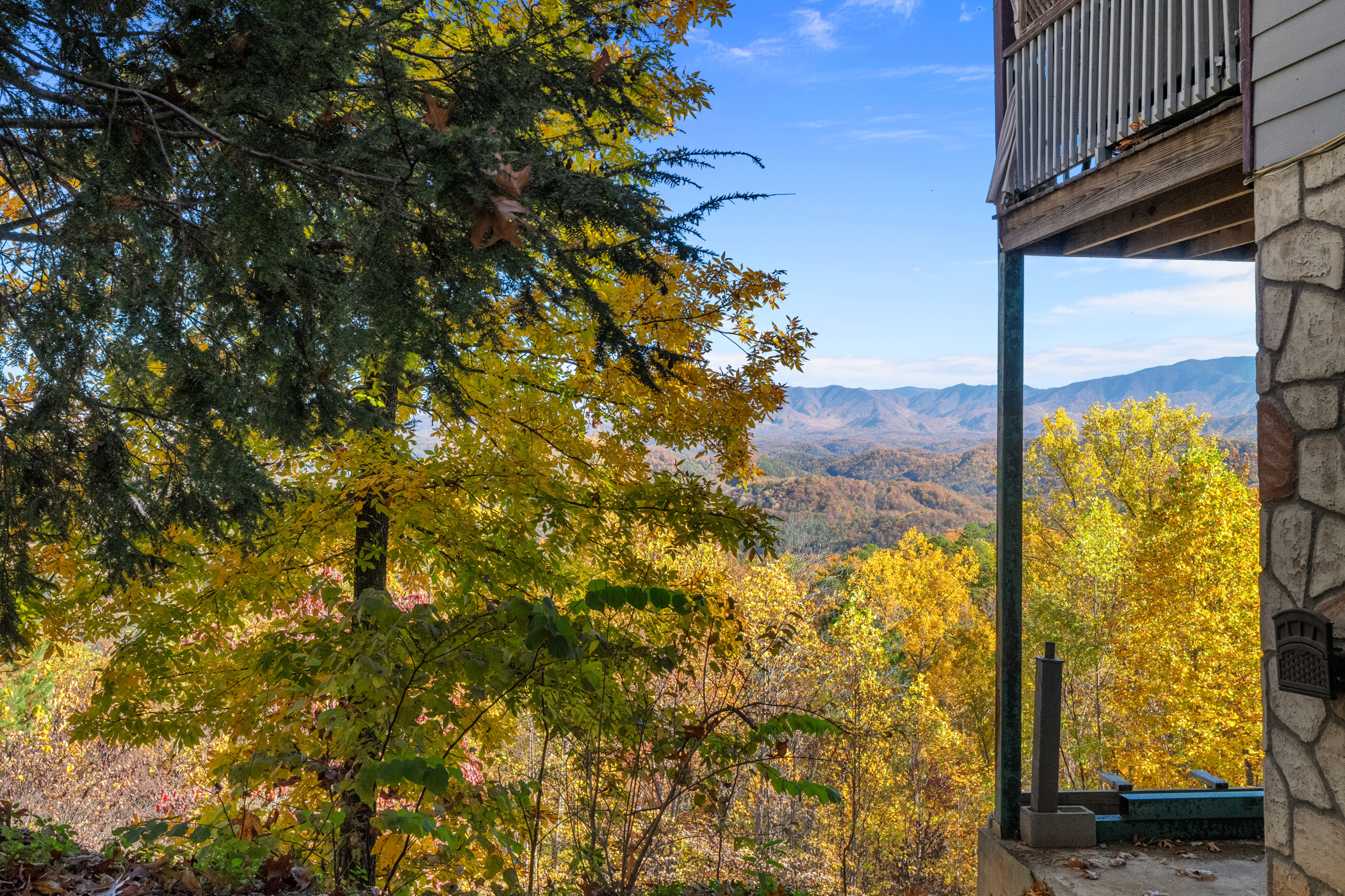 Sevierville, Tennessee, 37876, United States, 2 Bedrooms Bedrooms, ,4 BathroomsBathrooms,Residential,For Sale,1988602