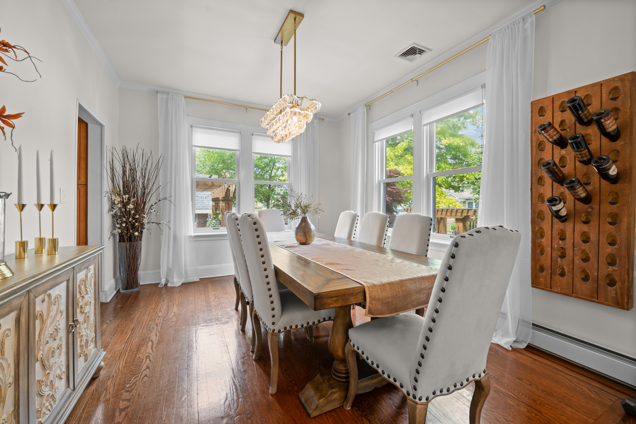 Oceanside, New York, 11572, United States, 3 Bedrooms Bedrooms, ,2 BathroomsBathrooms,Residential,For Sale,1928252
