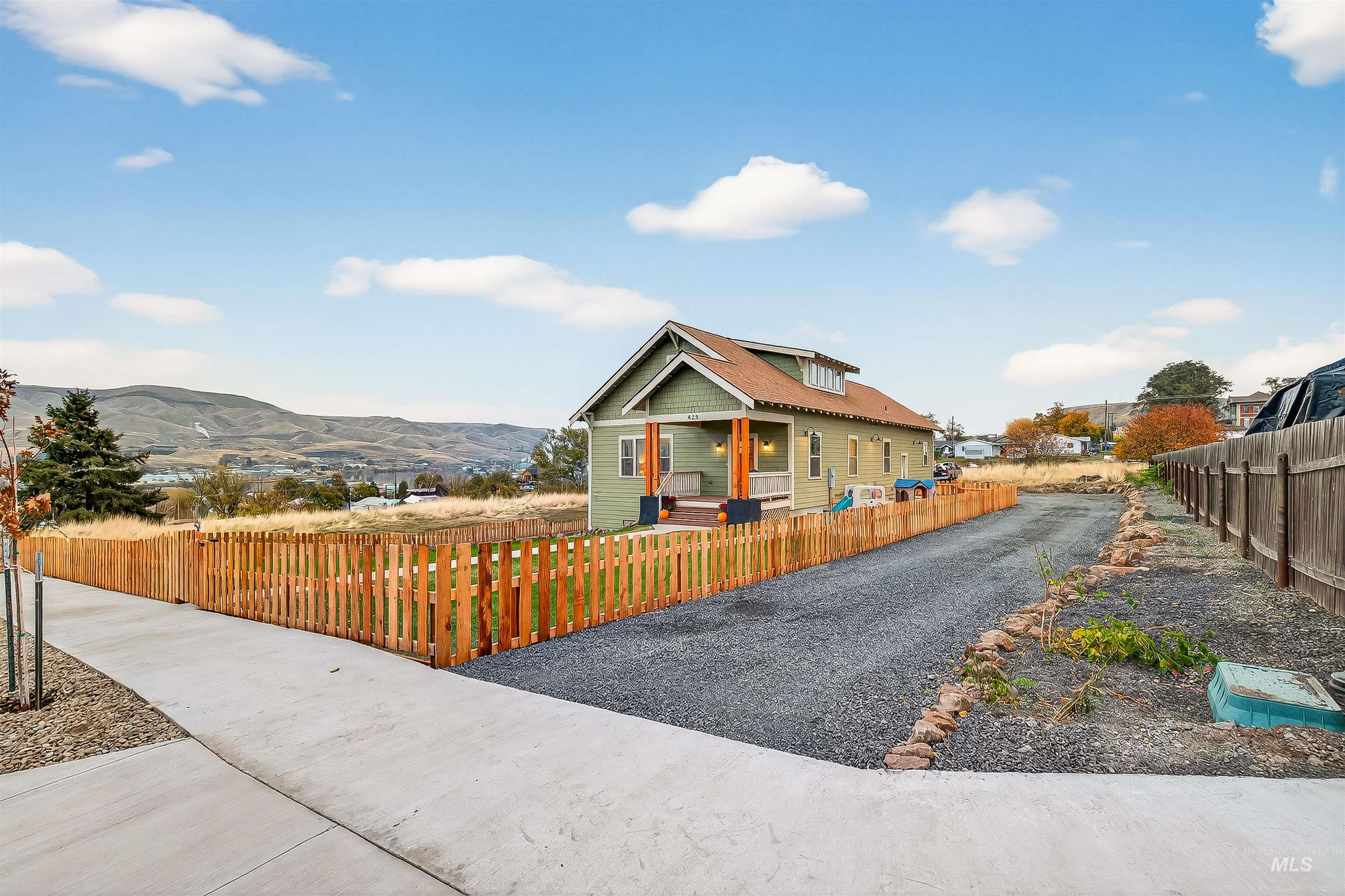 Lewiston, Idaho, 83501, United States, 5 Bedrooms Bedrooms, ,Residential,For Sale,1987812