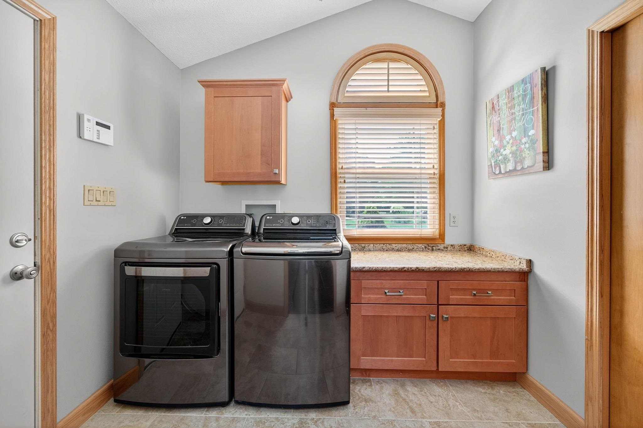 Elkhart, Indiana, 46514, United States, 3 Bedrooms Bedrooms, ,3 BathroomsBathrooms,Residential,For Sale,1919905