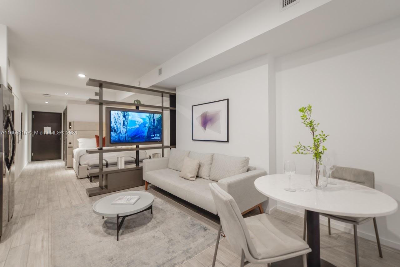 398 NE 5th St Unit 1708, Miami, Florida, 33132, United States, 1 Bedroom Bedrooms, ,1 BathroomBathrooms,Residential,For Sale,398 NE 5th St Unit 1708,1632142