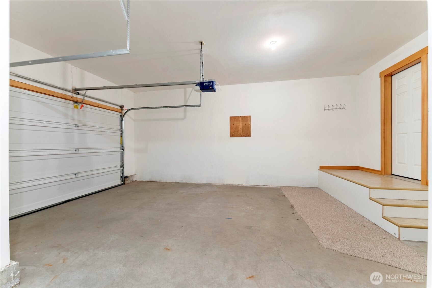 Winthrop, Washington, 98862, United States, 3 Bedrooms Bedrooms, ,3 BathroomsBathrooms,Residential,For Sale,1997412