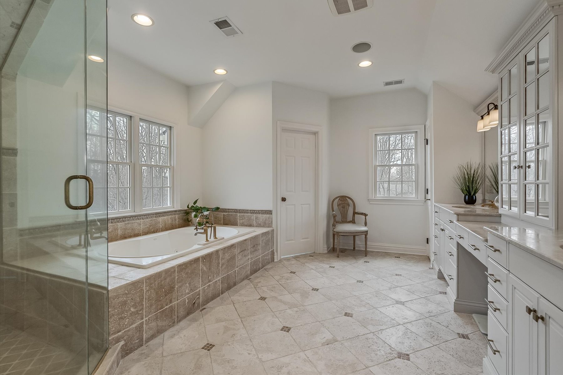  Custom Estate Home on Five Stunning Acres - 物件實景