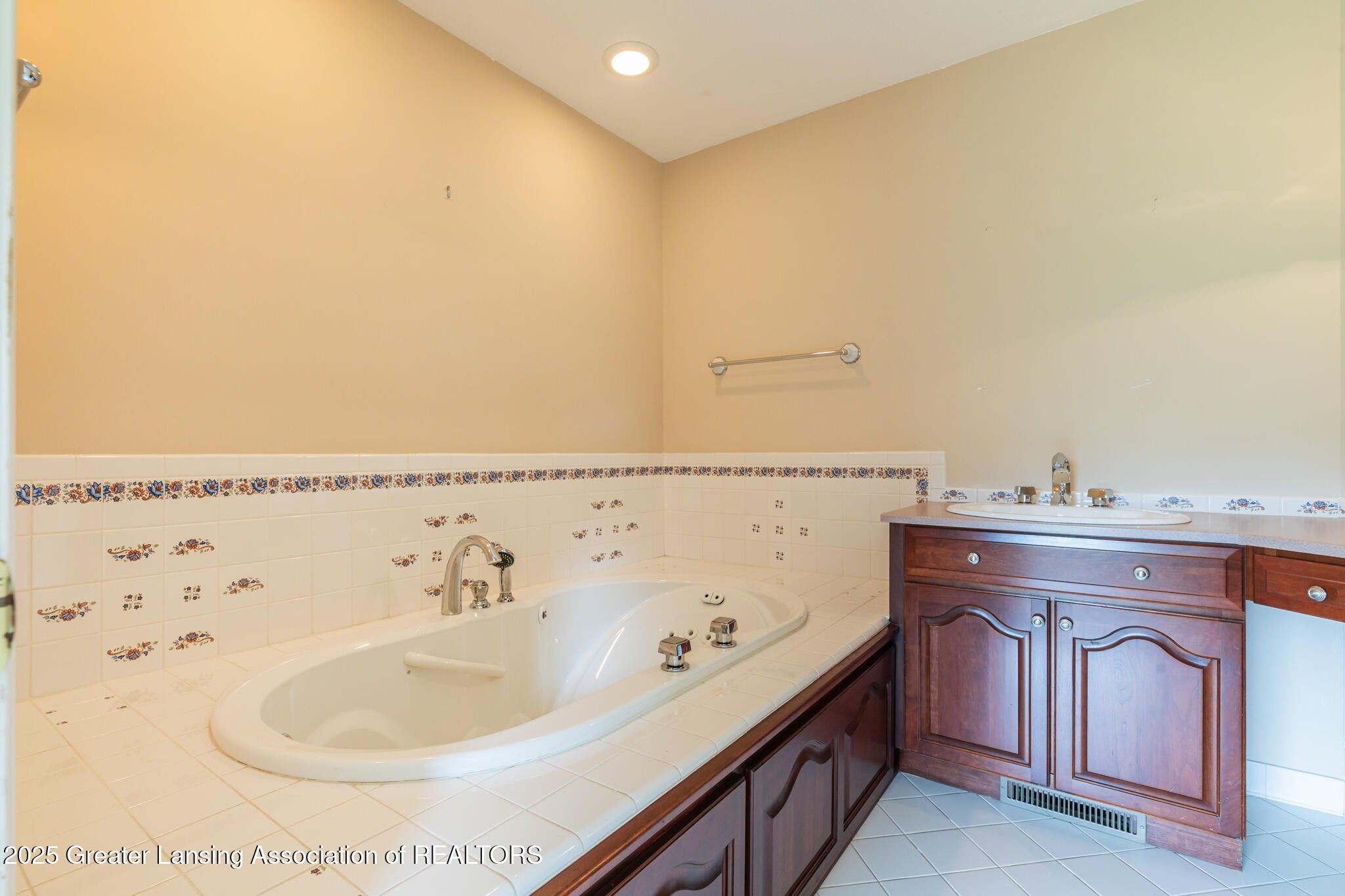 Okemos, Michigan, 48864, United States, 6 Bedrooms Bedrooms, ,7 BathroomsBathrooms,Residential,For Sale,1896259