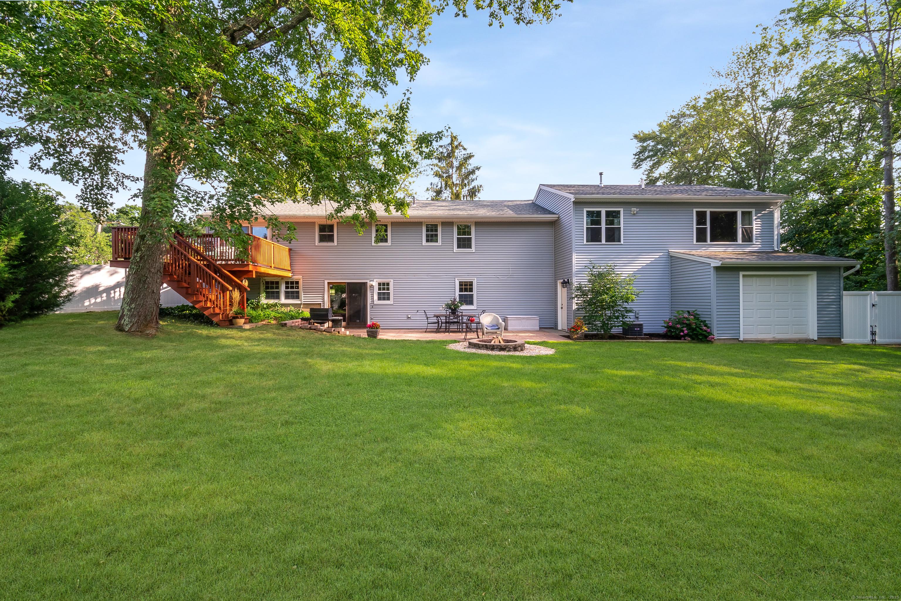 Southington, Connecticut, 06489, United States, 4 Bedrooms Bedrooms, ,4 BathroomsBathrooms,Residential,For Sale,1938423