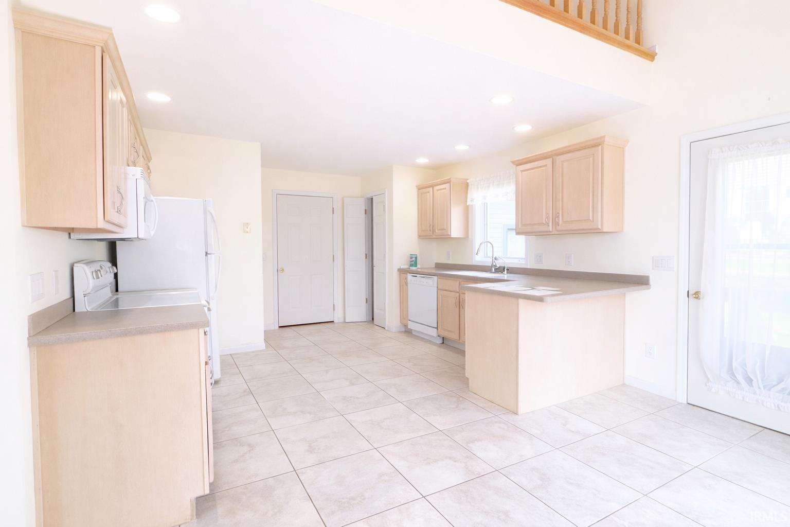 Angola, Indiana, 46703, United States, 3 Bedrooms Bedrooms, ,3 BathroomsBathrooms,Residential,For Sale,2018317