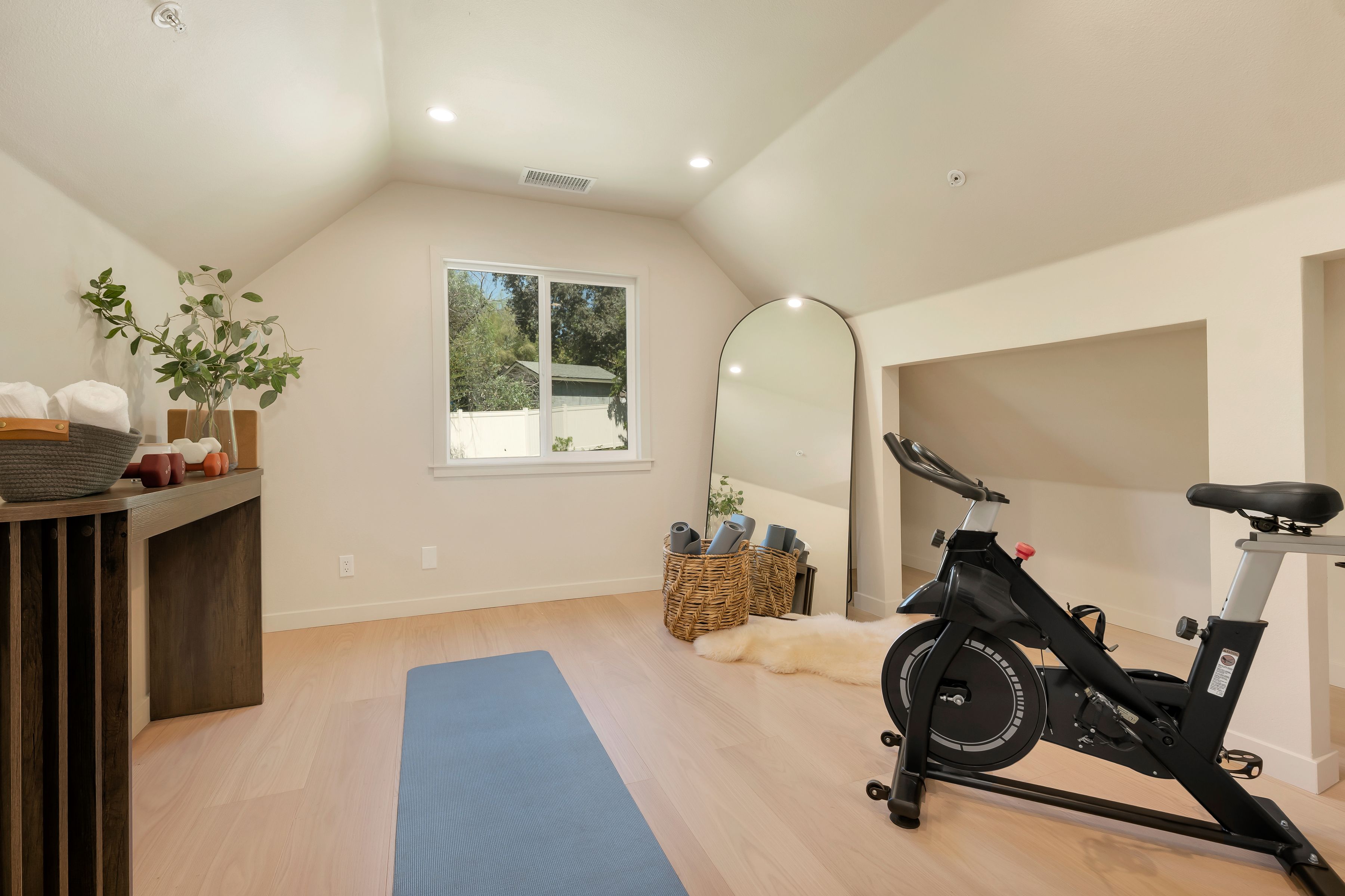  5354 Lewis Road, Agoura Hills - 物件實景