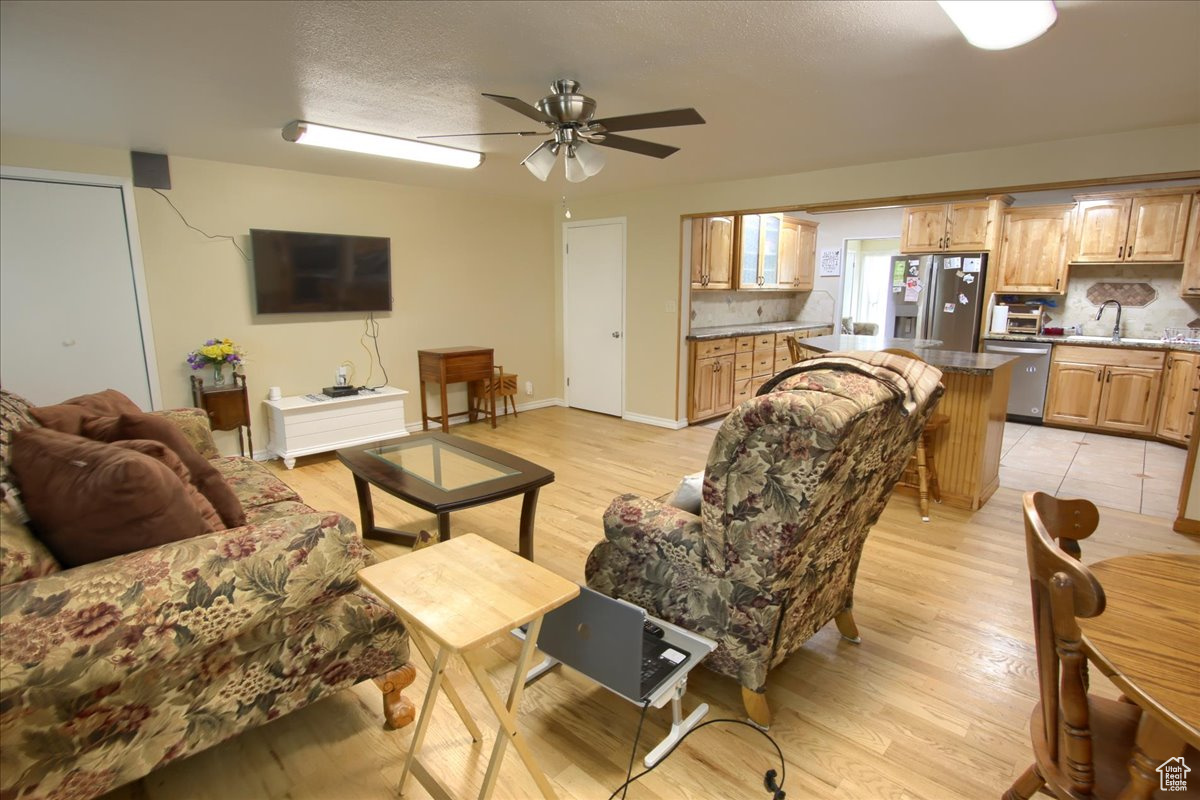 West Valley City, Utah, 84128, United States, 5 Bedrooms Bedrooms, ,2 BathroomsBathrooms,Residential,For Sale,1868735