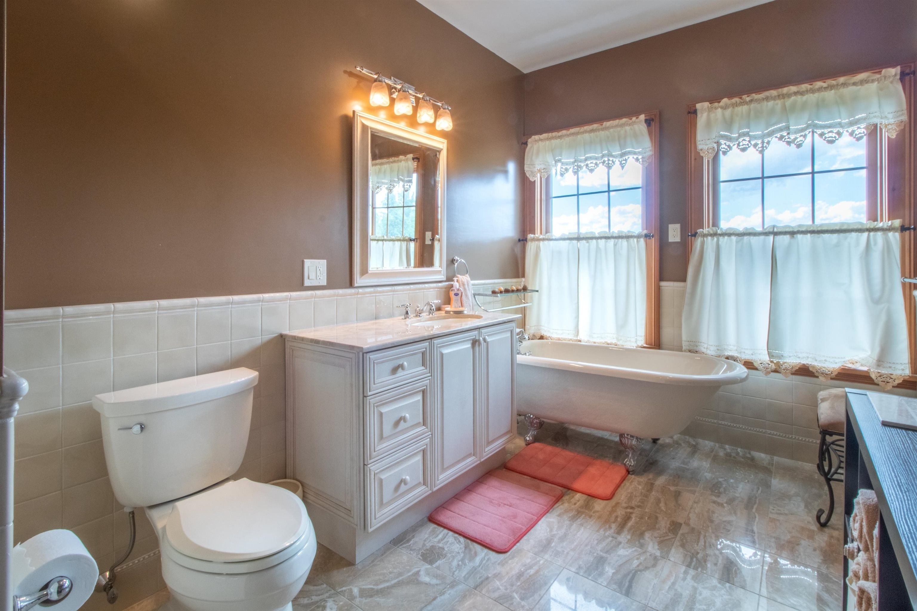 Burke, Vermont, 05832-9751, United States, 4 Bedrooms Bedrooms, ,3 BathroomsBathrooms,Residential,For Sale,1974473