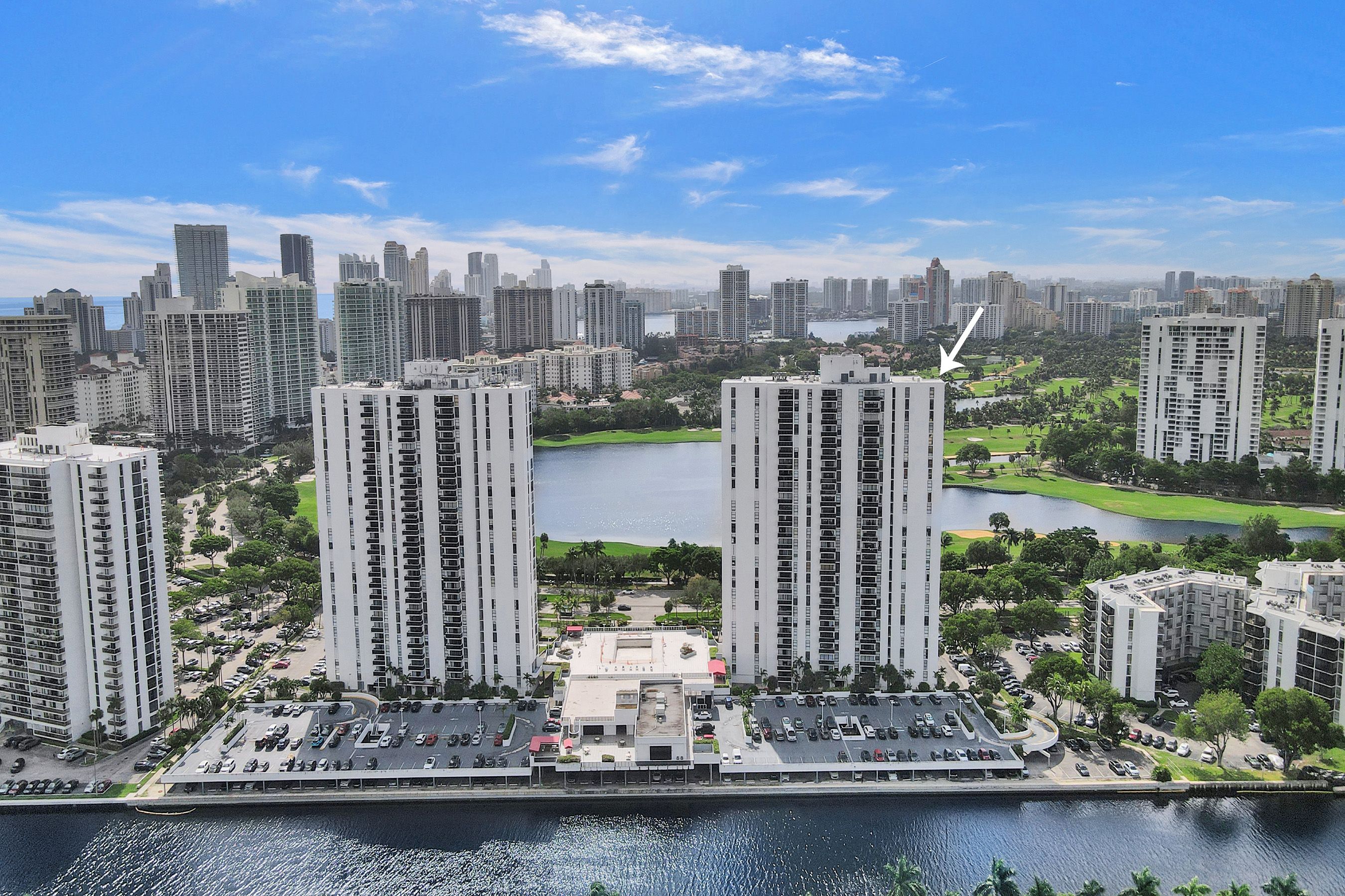  3625 N Country Club Dr, Aventura, FL, 33180 - 物件實景