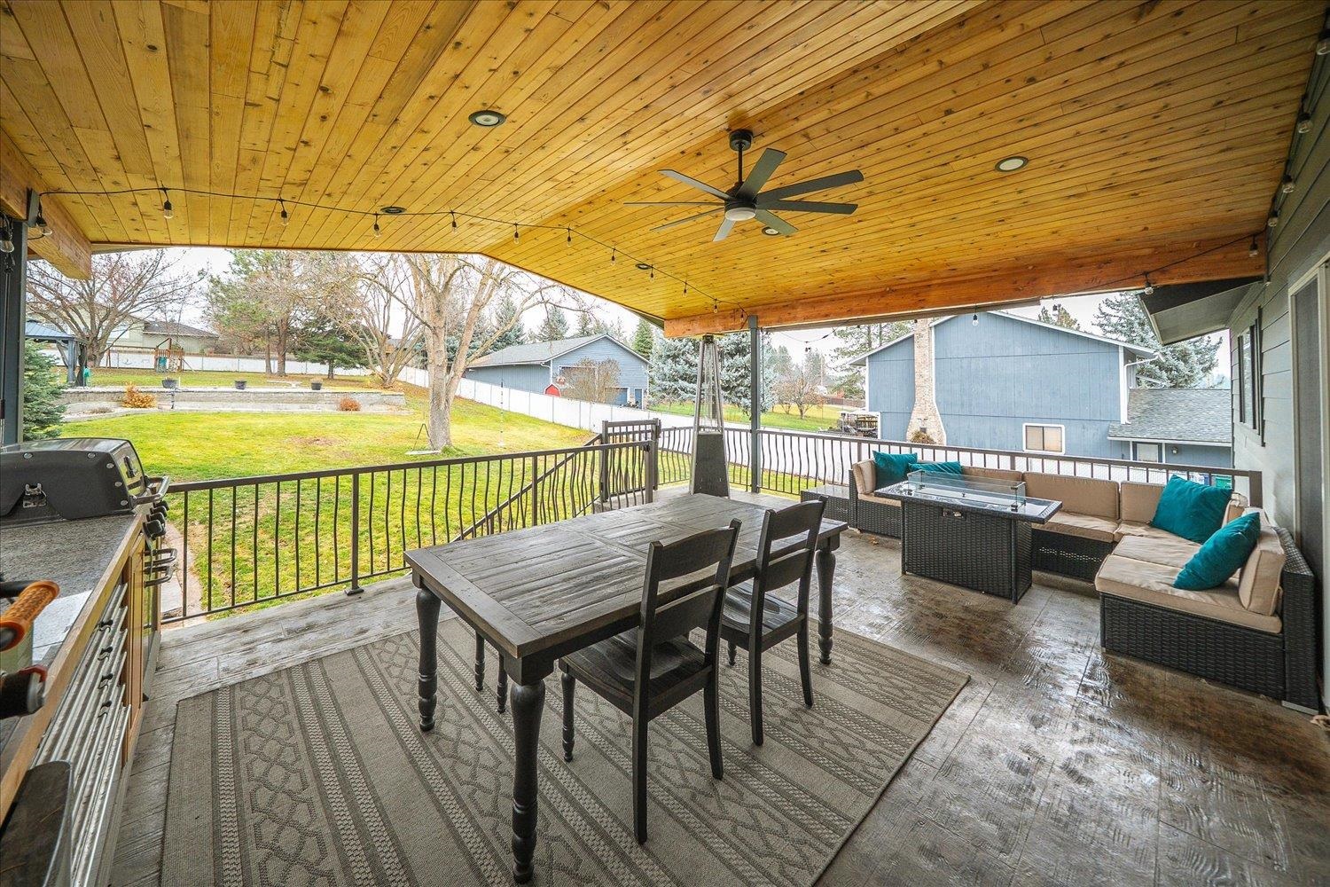 Colbert, Washington, 99005, United States, 5 Bedrooms Bedrooms, ,3 BathroomsBathrooms,Residential,For Sale,1998044