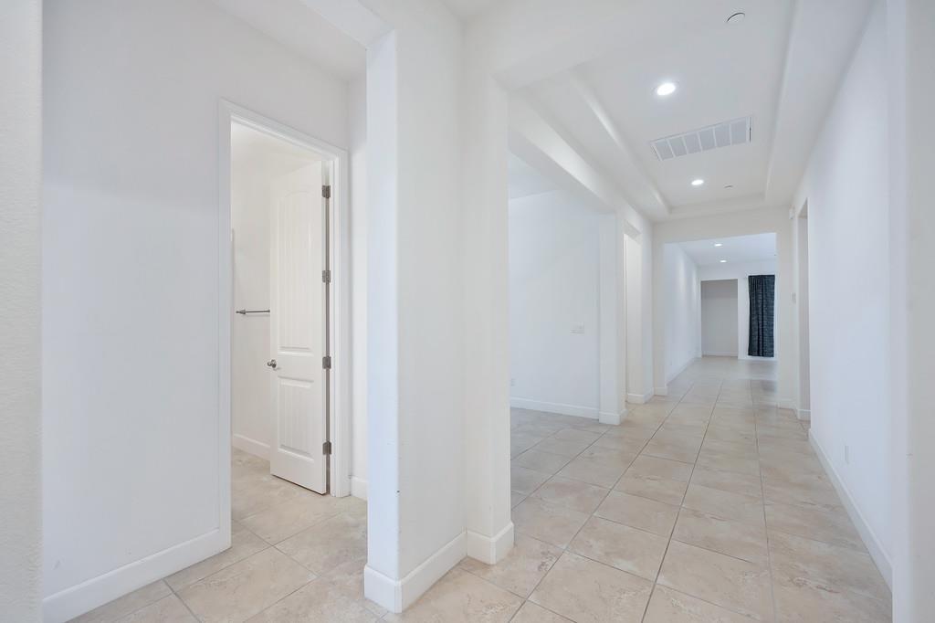 Sacramento, California, 95834, United States, 2 Bedrooms Bedrooms, ,2 BathroomsBathrooms,Residential,For Sale,1999739