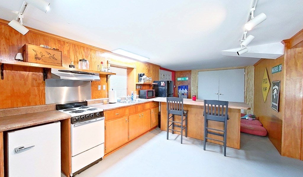 Bainbridge, Georgia, 39817, United States, 4 Bedrooms Bedrooms, ,4 BathroomsBathrooms,Residential,For Sale,1988533