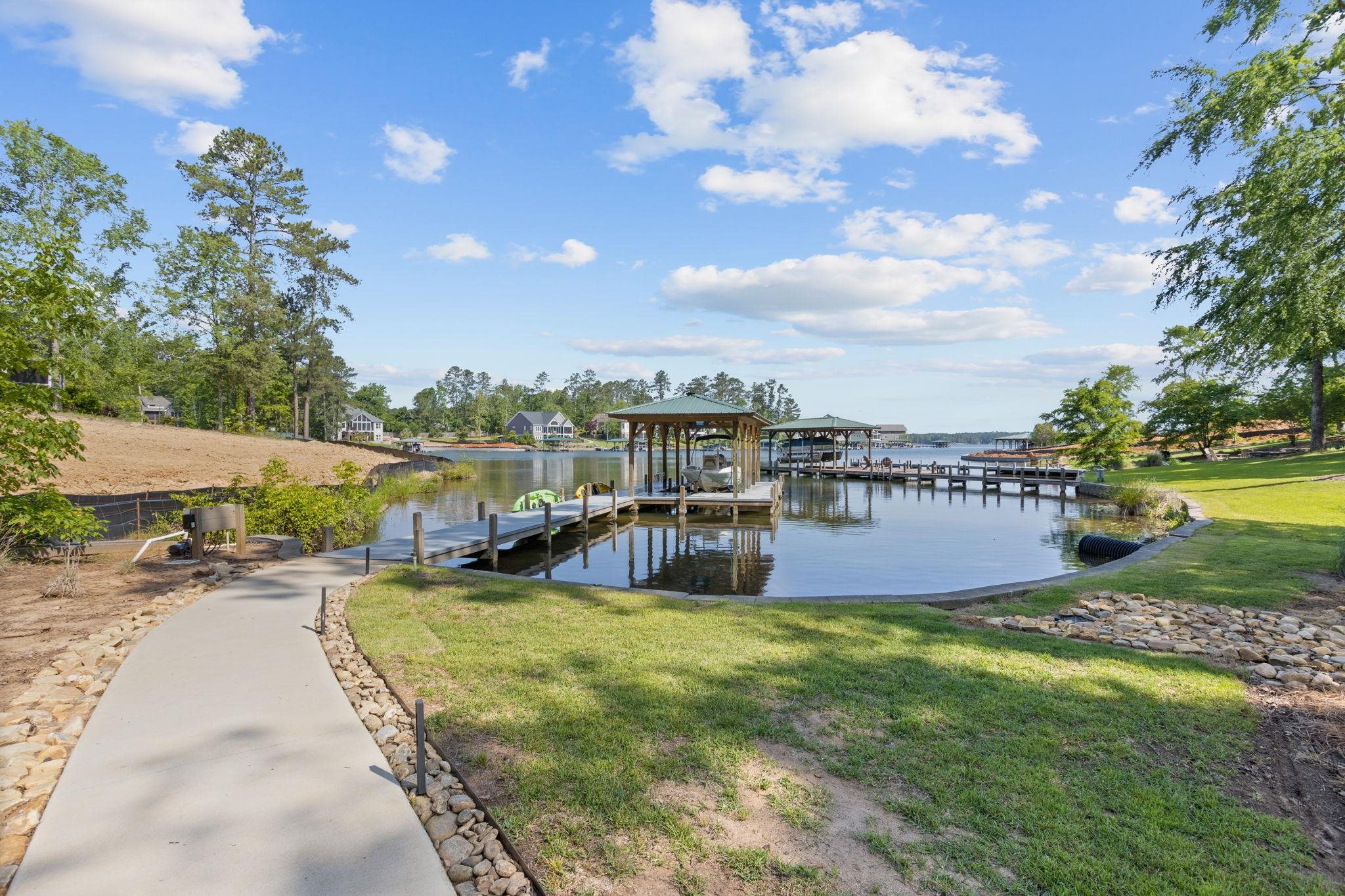 Ninety Six, South Carolina, 29666, United States, 4 Bedrooms Bedrooms, ,4 BathroomsBathrooms,Residential,For Sale,1990739
