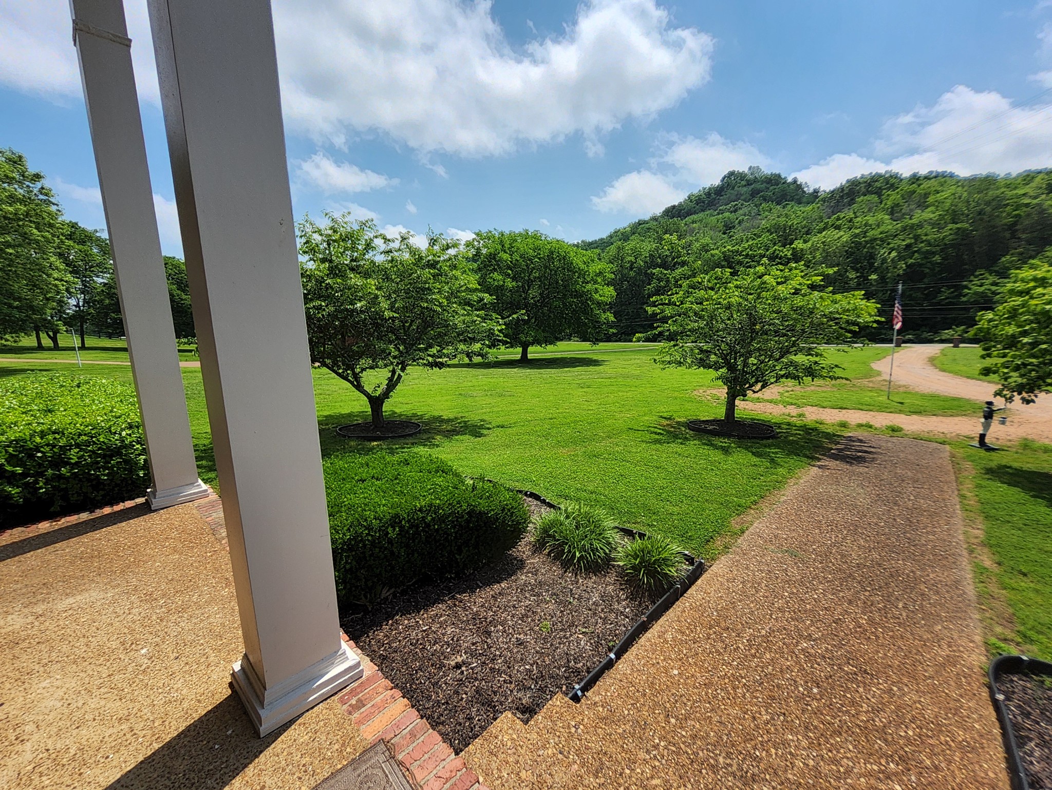 Goodlettsville, Tennessee, 37072, United States, 4 Bedrooms Bedrooms, ,3 BathroomsBathrooms,Residential,For Sale,2042958