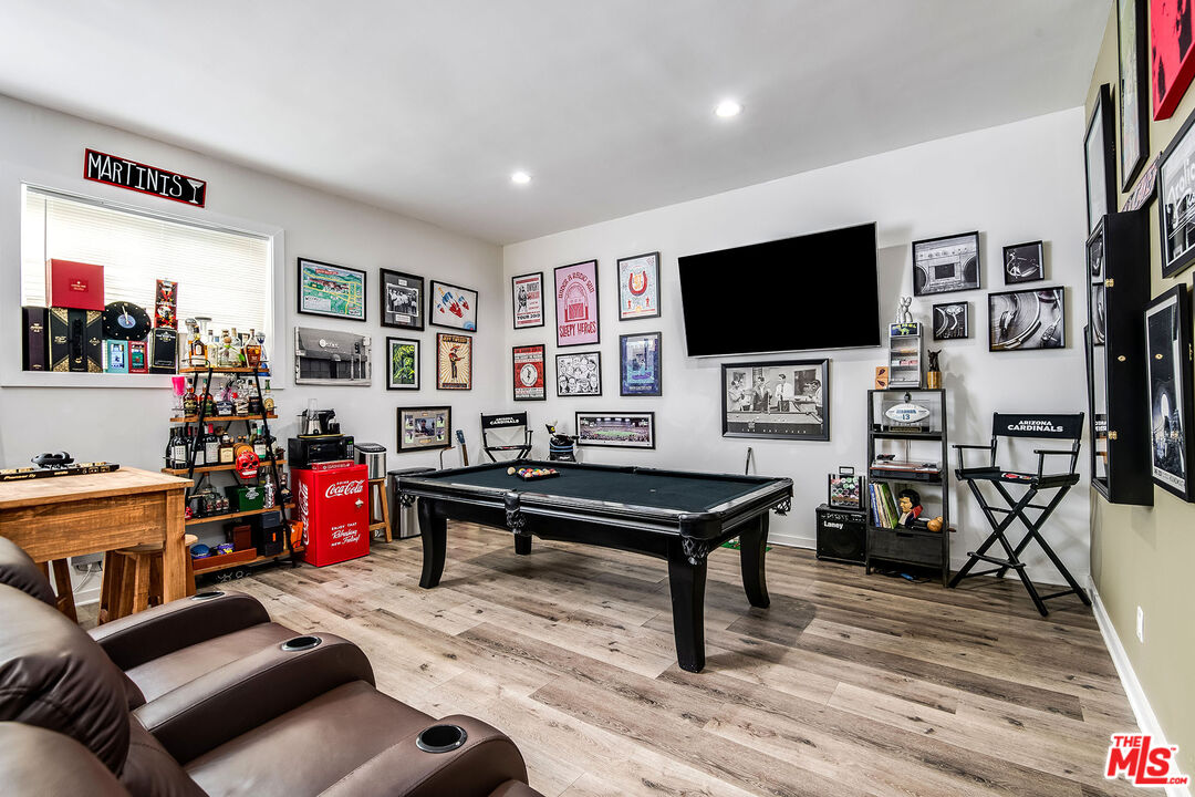 Los Angeles, California, 90068, United States, 6 Bedrooms Bedrooms, ,7 BathroomsBathrooms,Residential,For Sale,1840011
