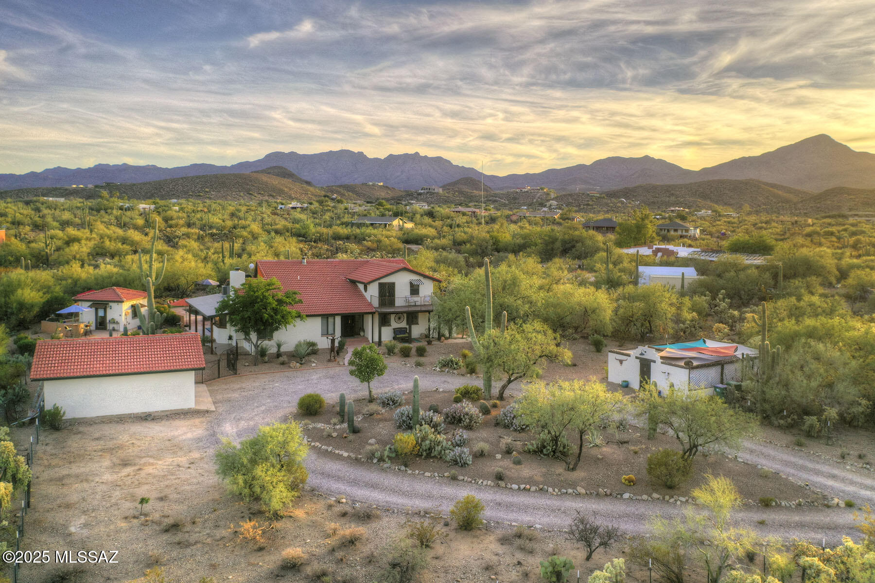 Tucson, Arizona, 85745, United States, 3 Bedrooms Bedrooms, ,3 BathroomsBathrooms,Residential,For Sale,1989628