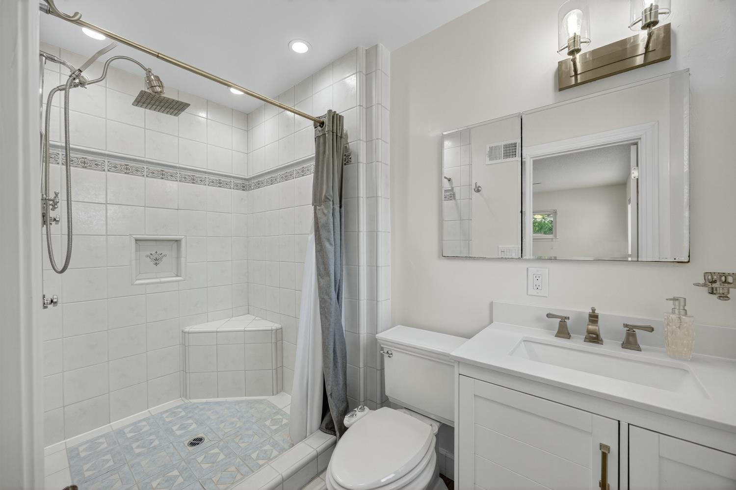 Carmichael, California, 95608, United States, 3 Bedrooms Bedrooms, ,2 BathroomsBathrooms,Residential,For Sale,1938717