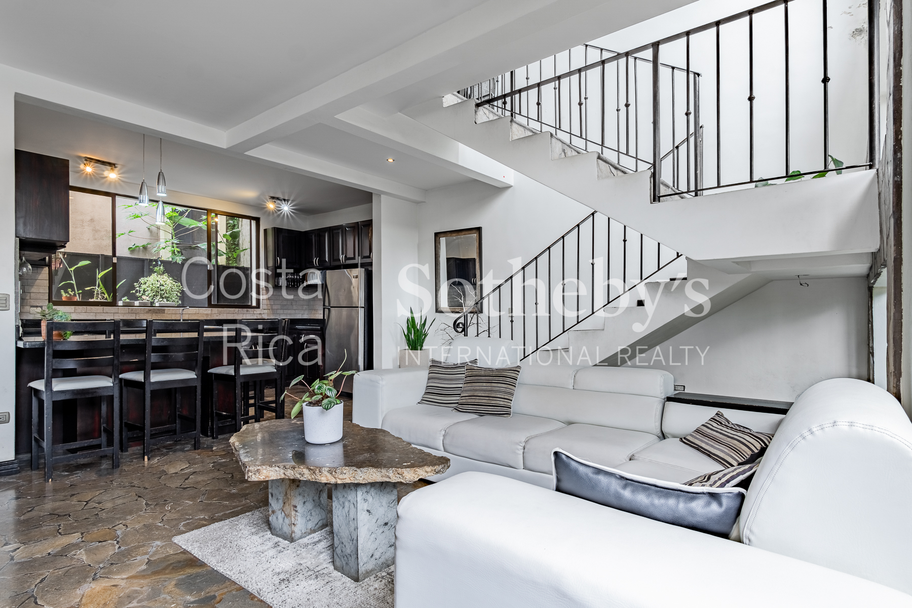  Stone Rock House And Apartment - 物件實景