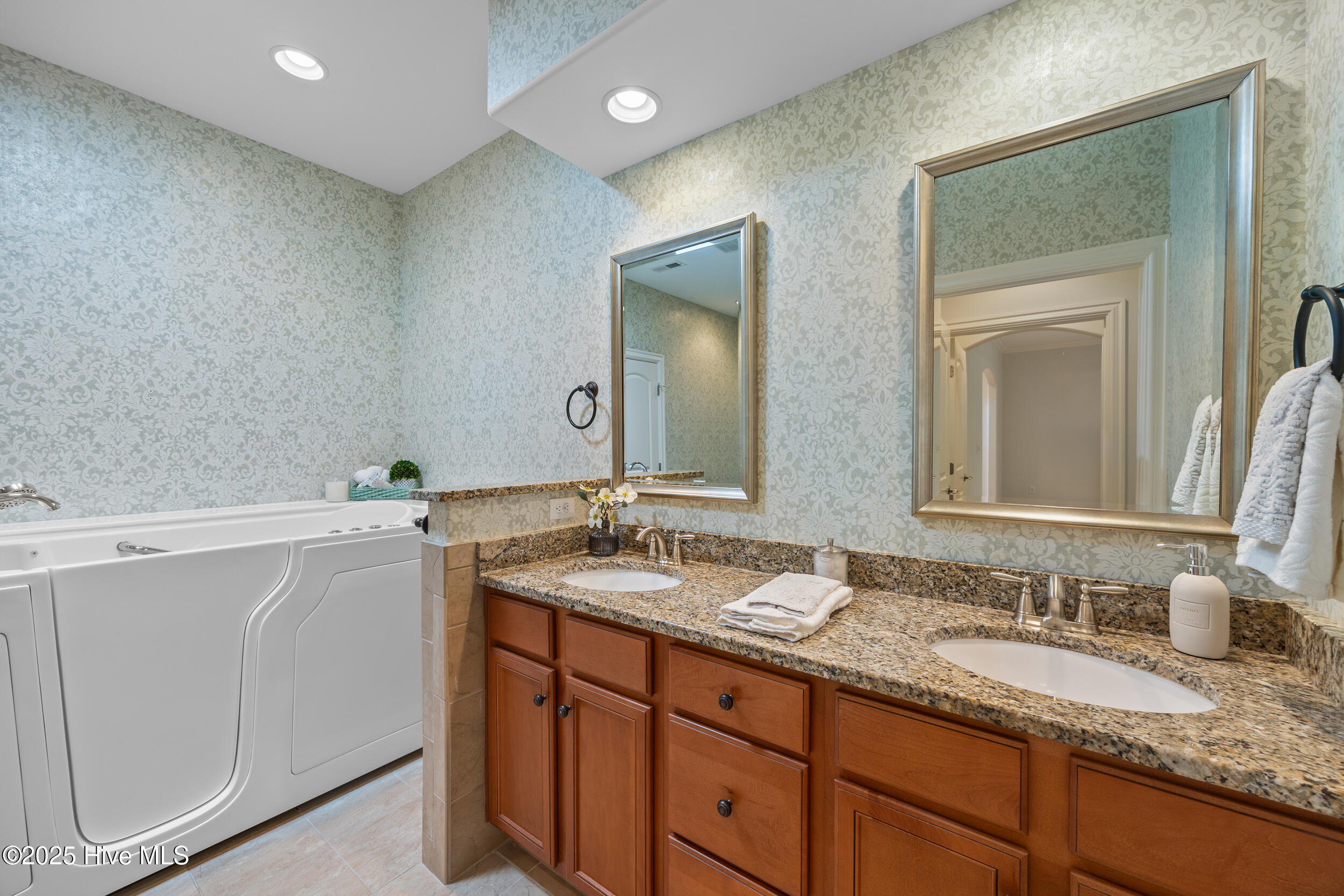 Castle Hayne, North Carolina, 28429, United States, 3 Bedrooms Bedrooms, ,2 BathroomsBathrooms,Residential,For Sale,1932721