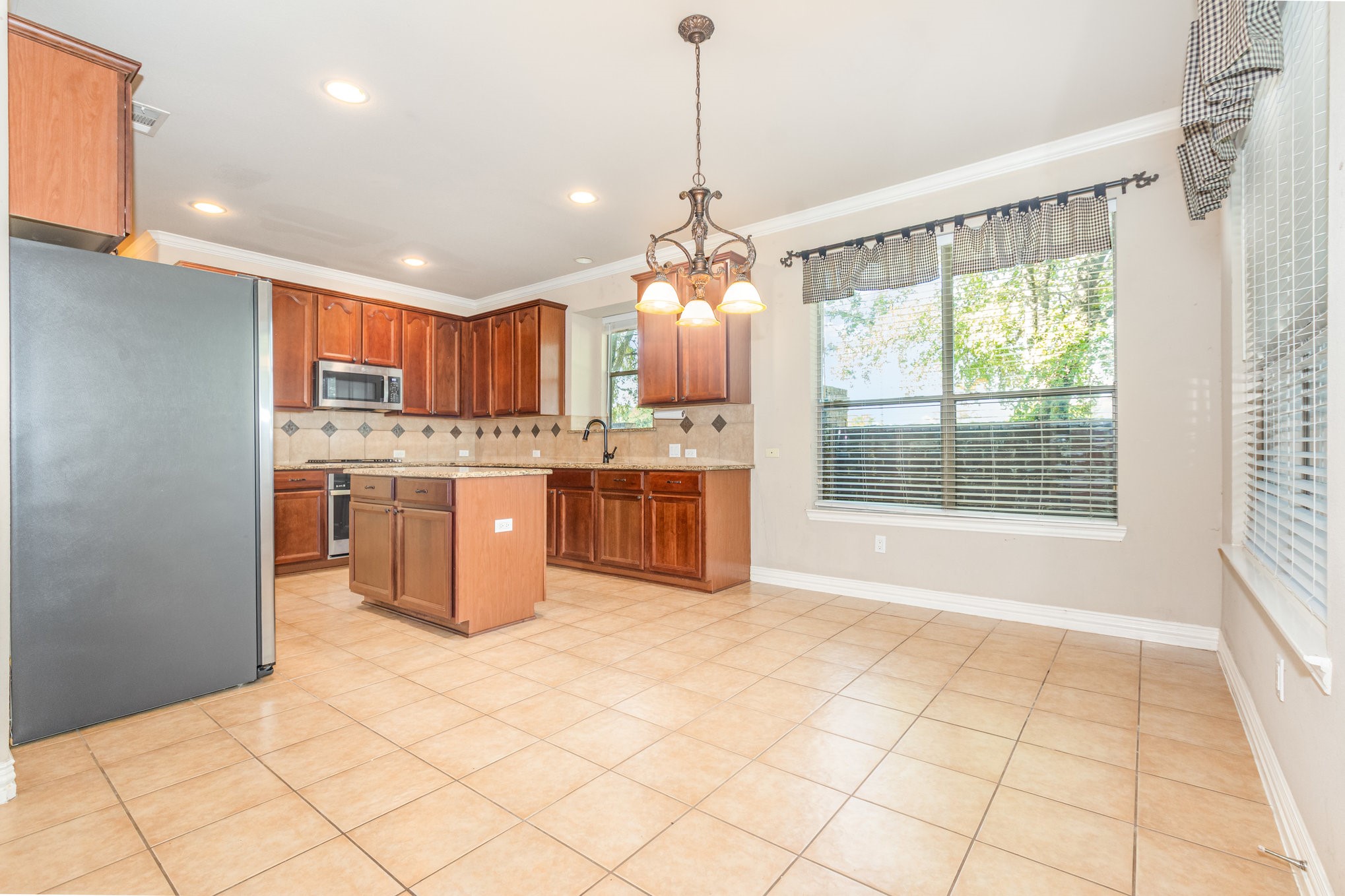 Keller, Texas, 76248, United States, 4 Bedrooms Bedrooms, ,4 BathroomsBathrooms,Residential,For Sale,1966158