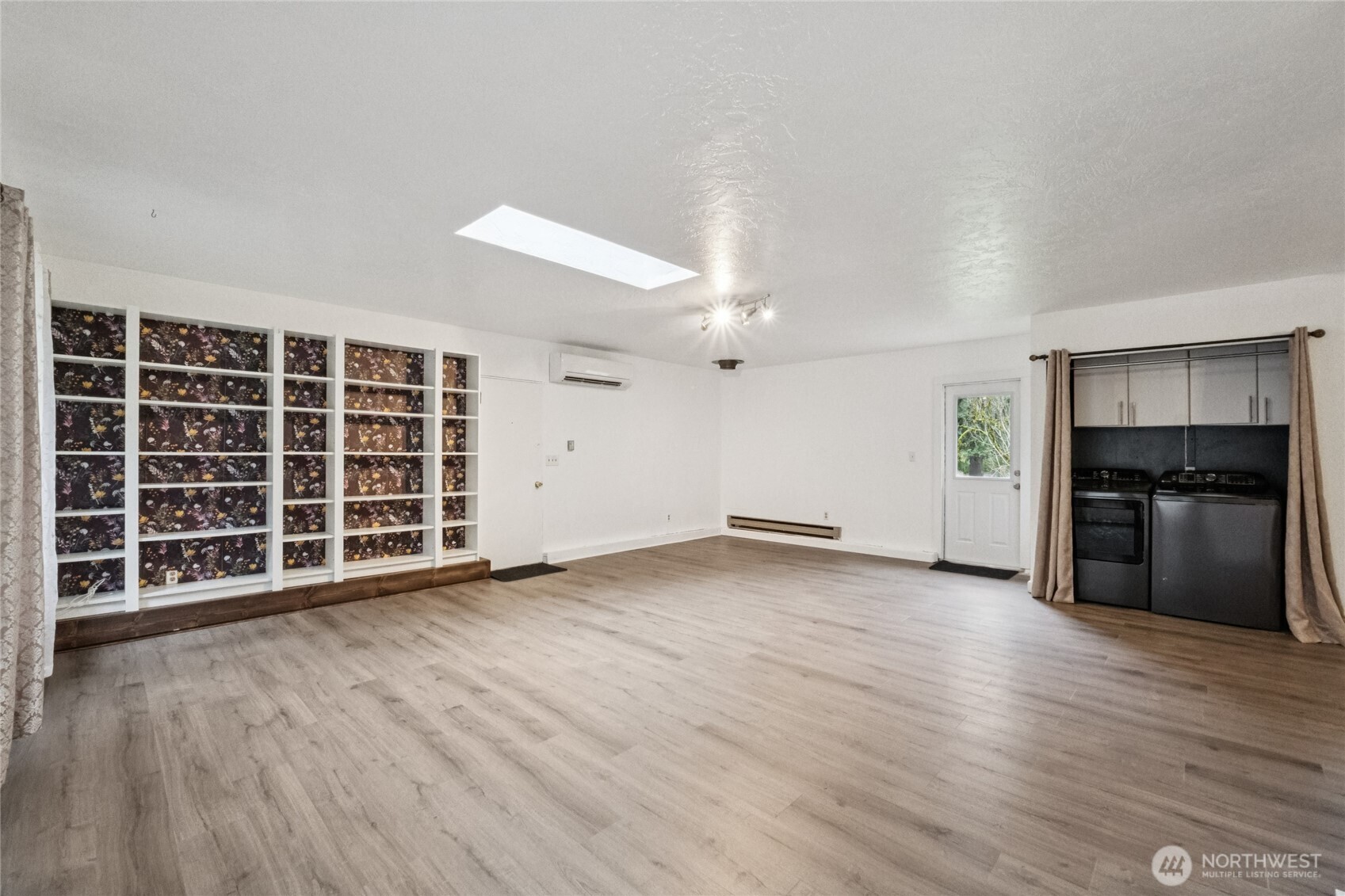 Bothell, Washington, 98021, United States, 3 Bedrooms Bedrooms, ,1 BathroomBathrooms,Residential,For Sale,2009966