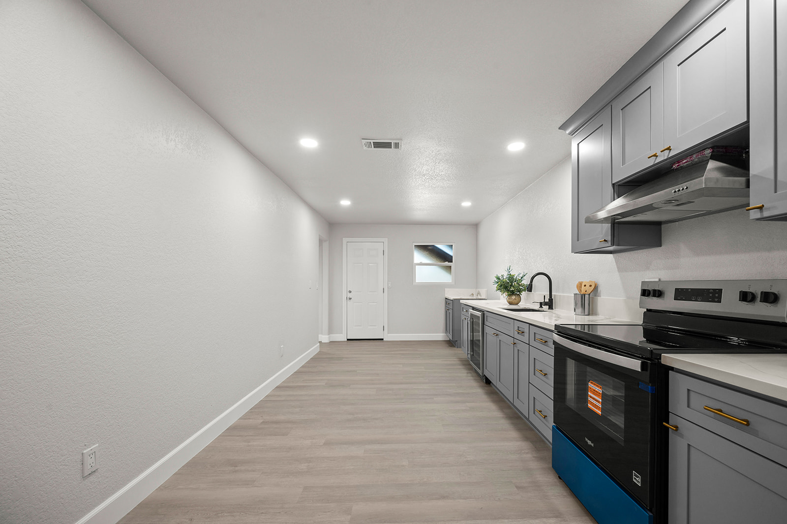 Menifee, California, 92587, United States, 5 Bedrooms Bedrooms, ,4 BathroomsBathrooms,Residential,For Sale,1986088