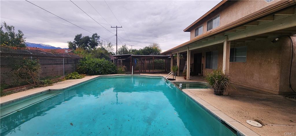 Bloomington, California, 92316, United States, 5 Bedrooms Bedrooms, ,2 BathroomsBathrooms,Residential,For Sale,2008810