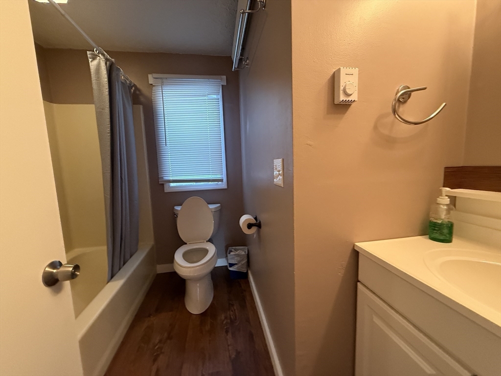 North Attleboro, Massachusetts, 02760, United States, 4 Bedrooms Bedrooms, ,2 BathroomsBathrooms,Residential,For Sale,1988350