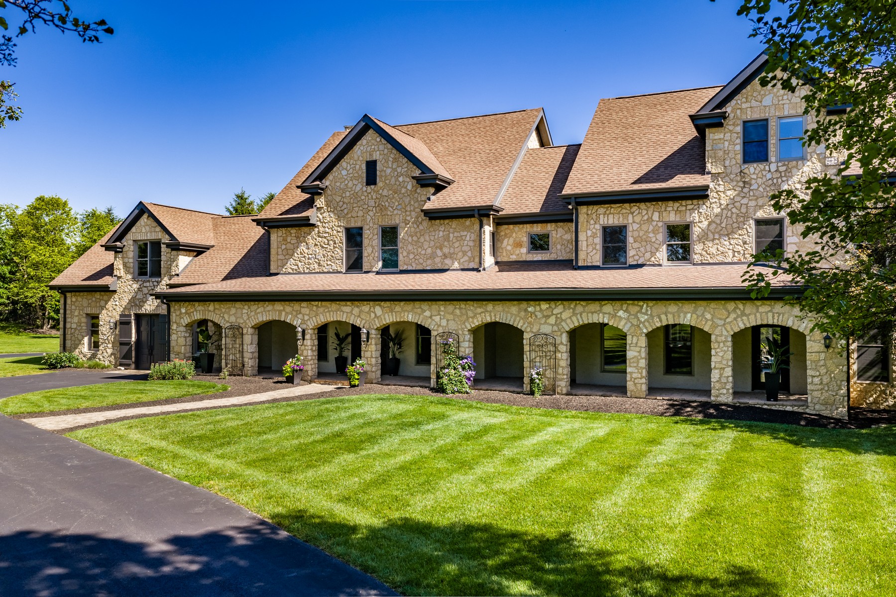  Rare Opportunity to Own a Stunning Home with Acreage in West Carmel - 物件實景
