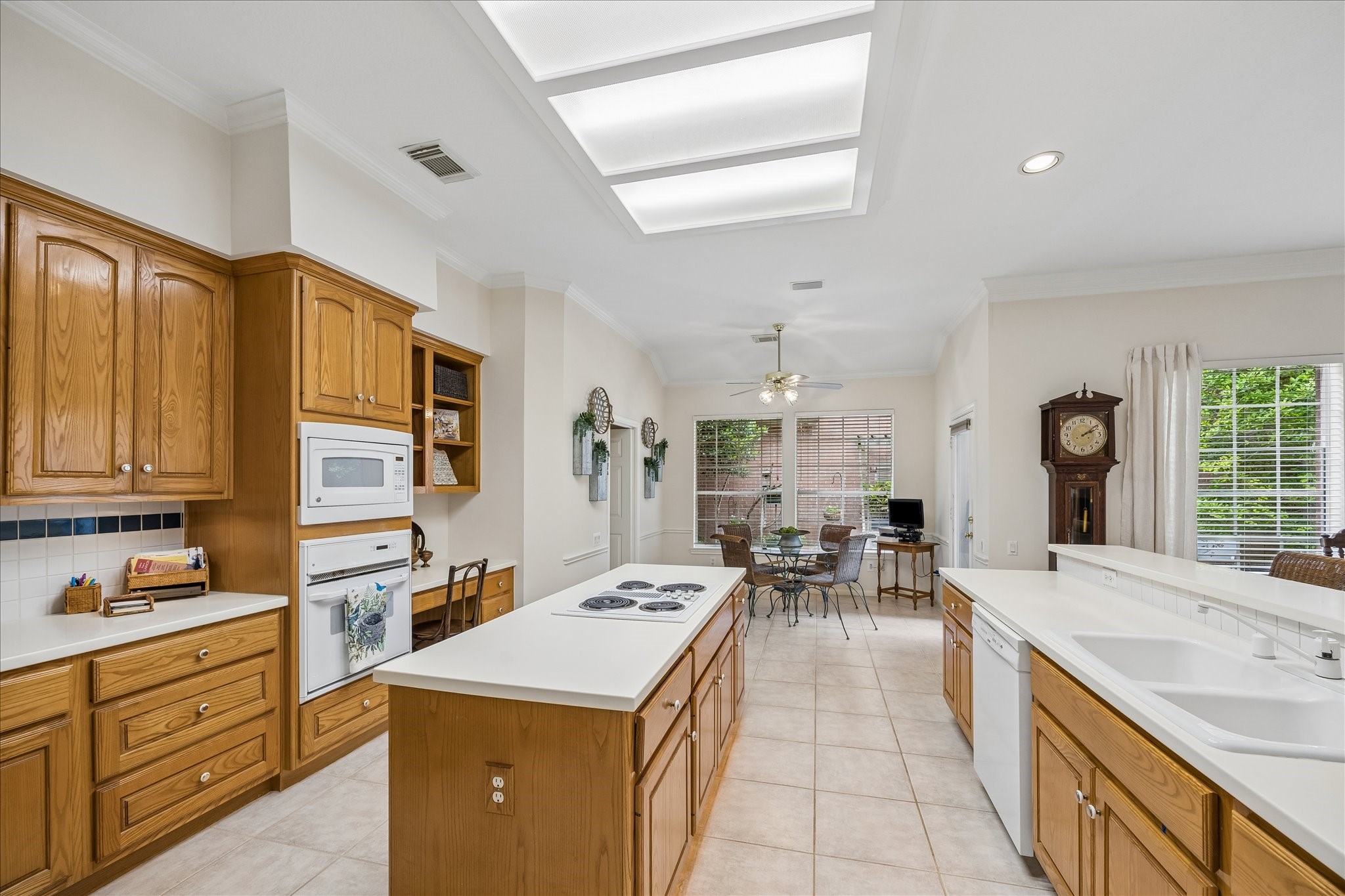  13814 Aspen Cove Drive - 物件實景