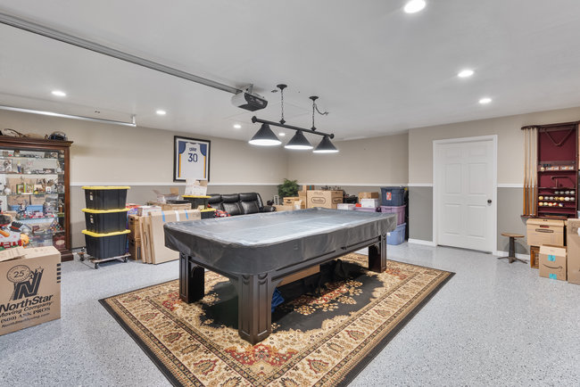 Hollister, California, 95023, United States, 3 Bedrooms Bedrooms, ,2 BathroomsBathrooms,Residential,For Sale,1882231