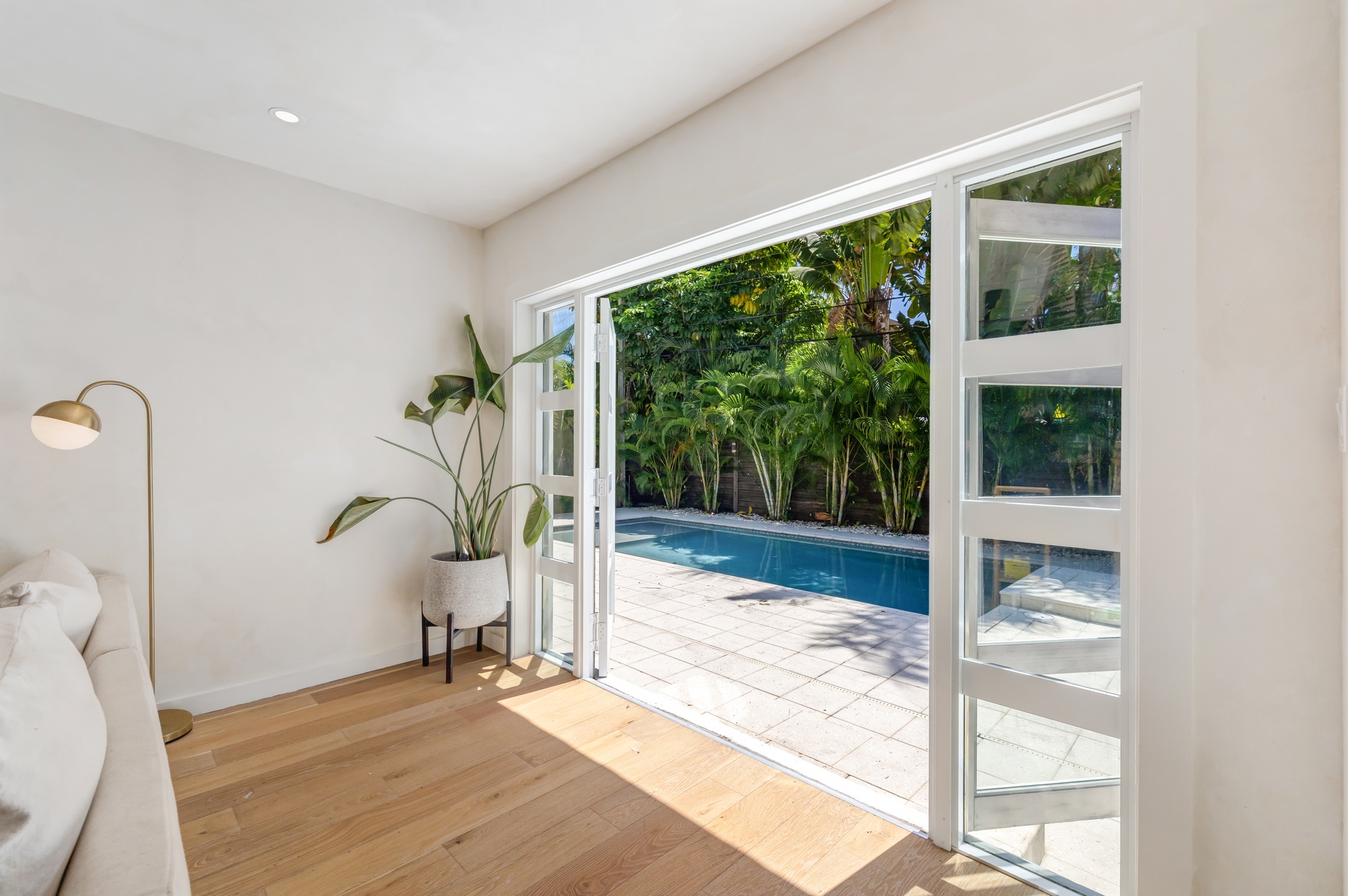  830 NE 72nd St, Miami, FL, 33138 - 物件實景