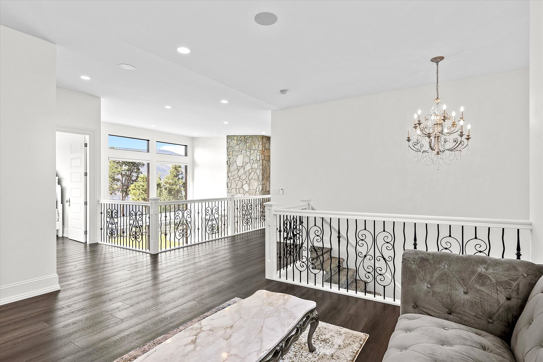  Gated Lake View Estate - 物件實景