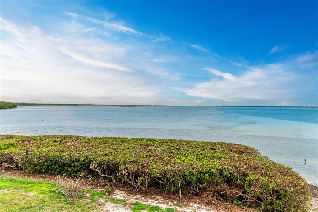 Bradenton, Florida, 34210, United States, 2 Bedrooms Bedrooms, ,2 BathroomsBathrooms,Residential,For Sale,1897662
