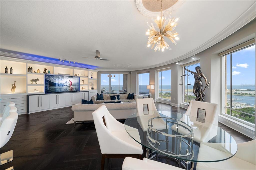 100 Beach Drive NE Unit 1900, St Petersburg, Florida, 33701, United States, 4 Bedrooms Bedrooms, ,6 BathroomsBathrooms,Residential,For Sale,100 Beach Drive NE Unit 1900,1618672