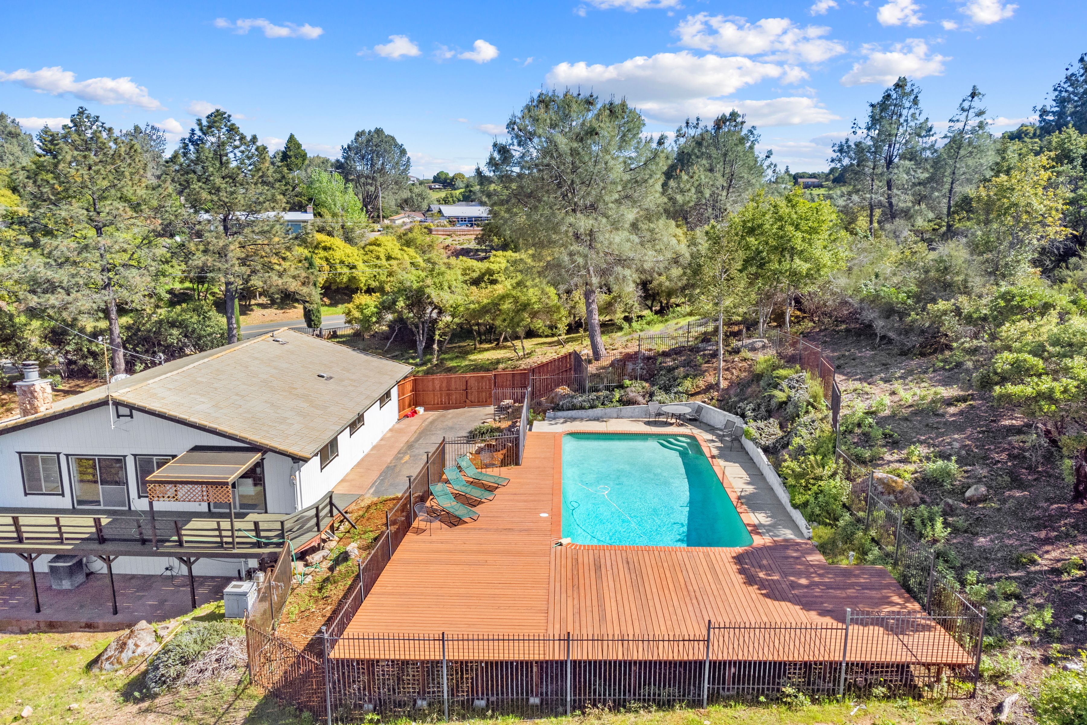  4805 Hawaina Way - 物件實景