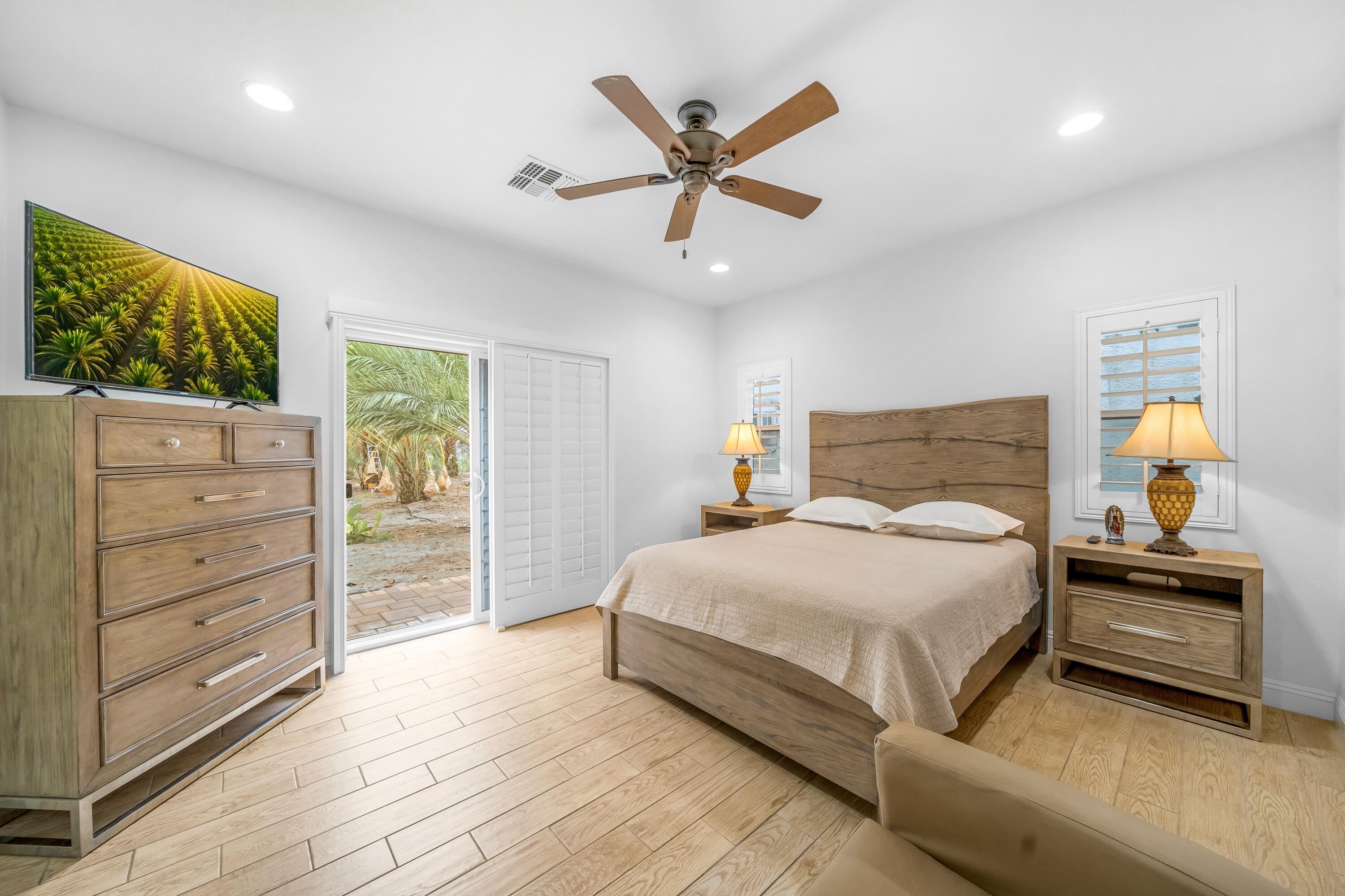 Thermal, California, 92274, United States, 3 Bedrooms Bedrooms, ,4 BathroomsBathrooms,Residential,For Sale,2006584