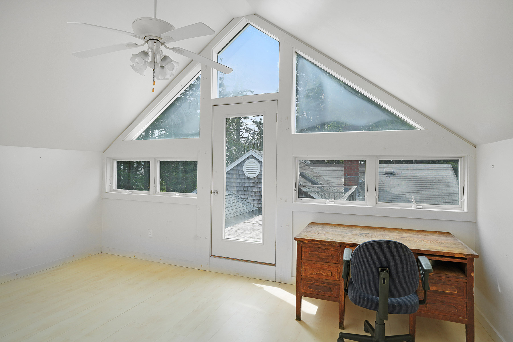  Desirable Oak Bluffs Location - 物件實景