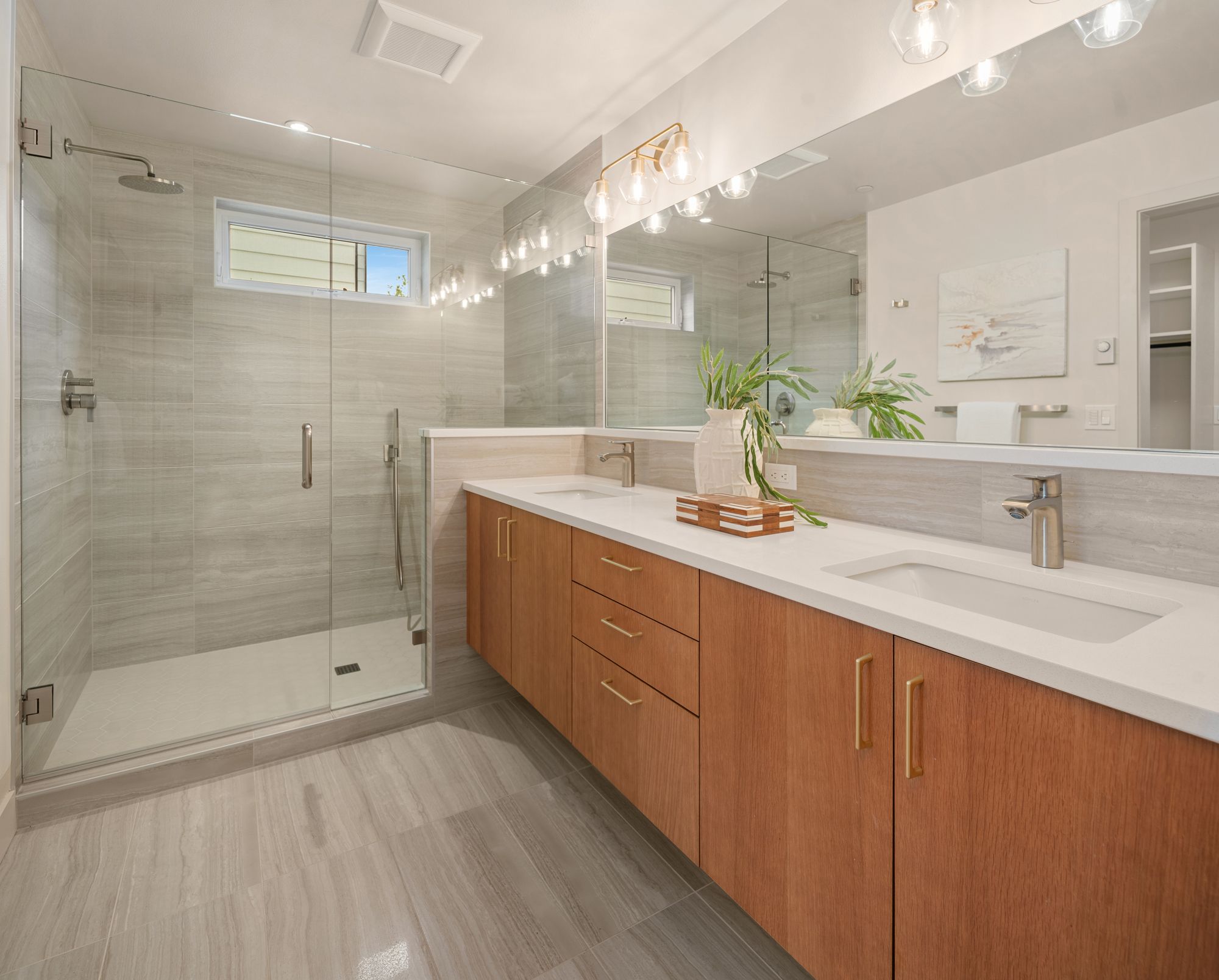  454 NE 40th St, Seattle, WA 98105 - 物件實景