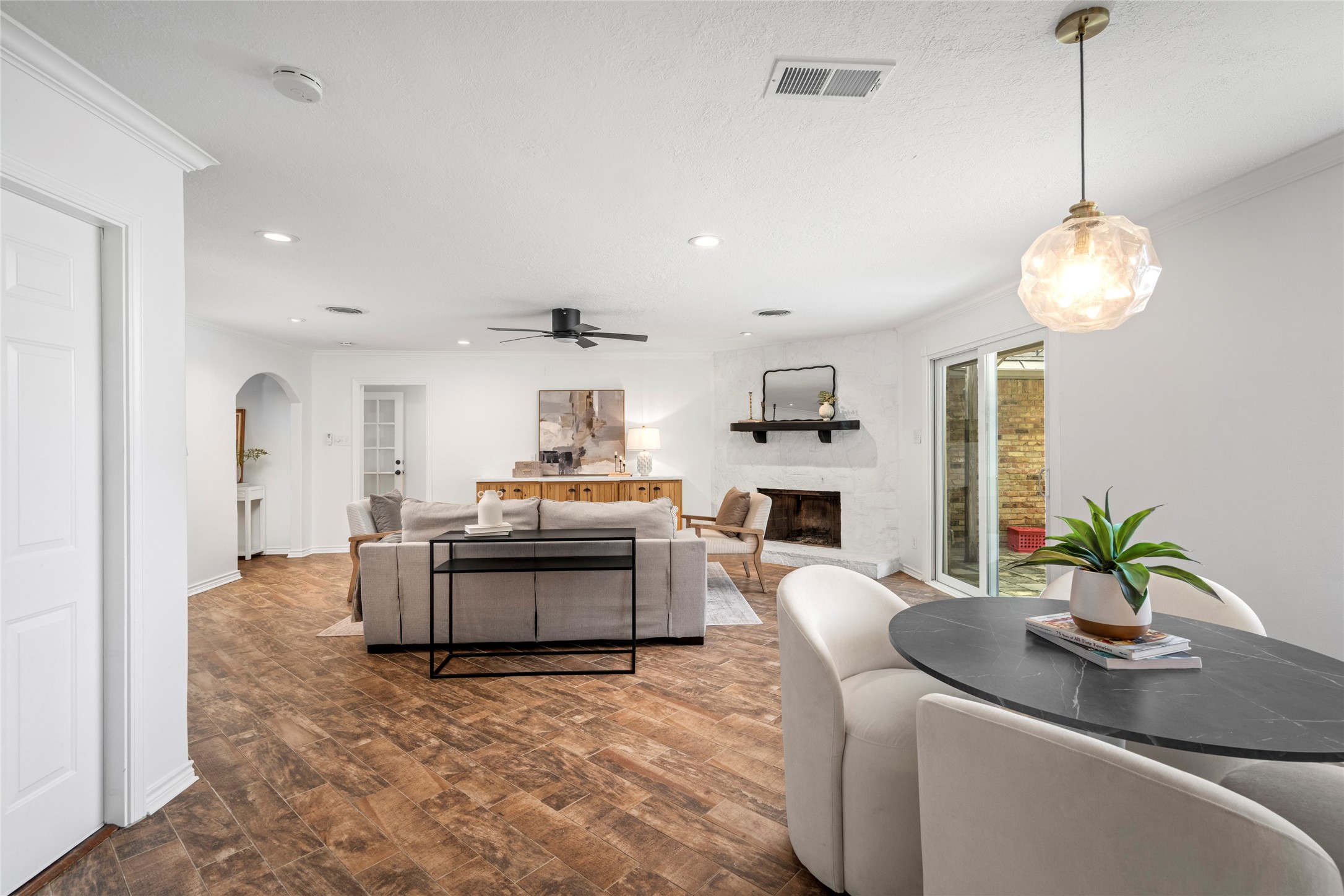  10519 Londonderry Drive - 物件實景