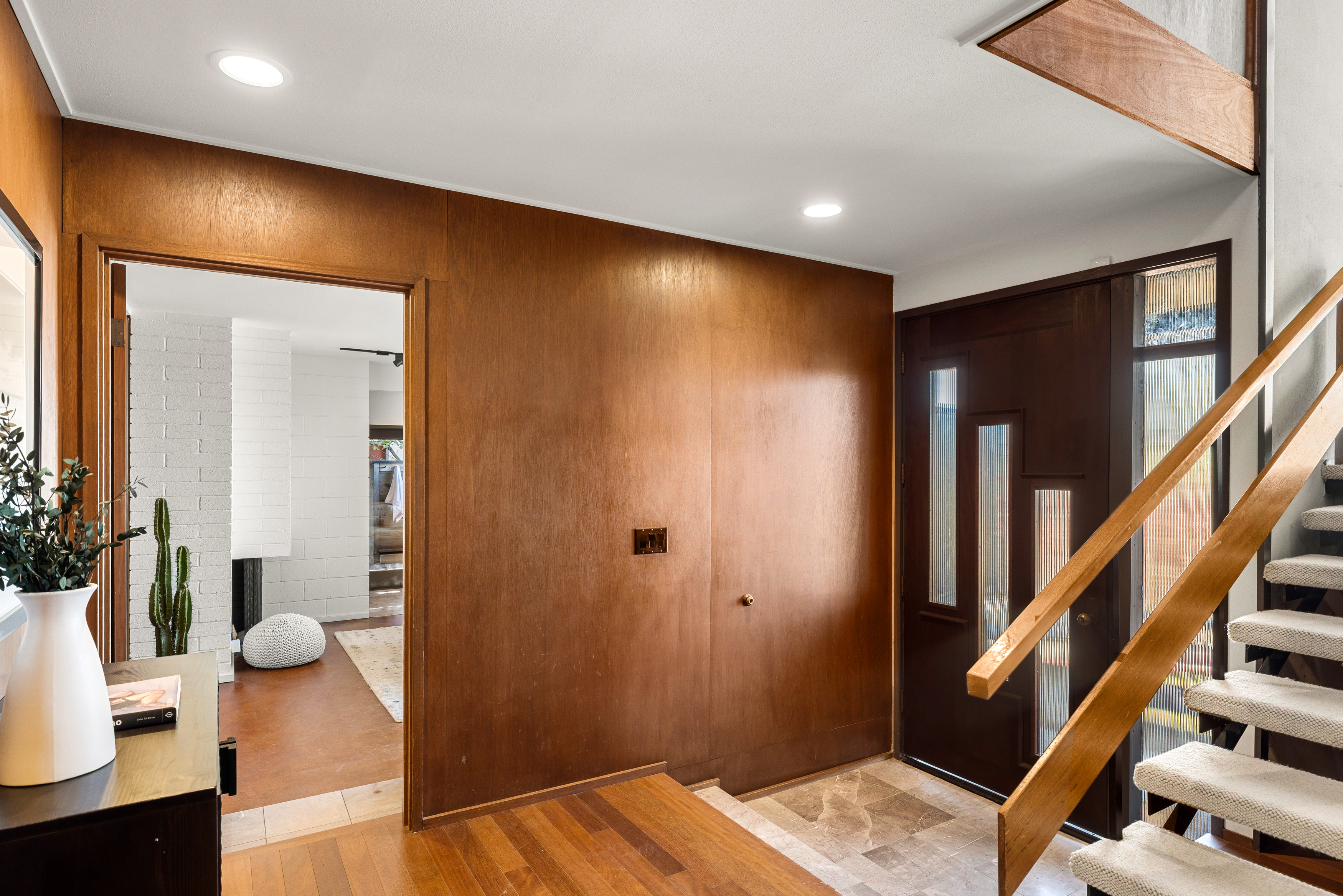  An Architectural Home Framed By Light And Views - 物件實景