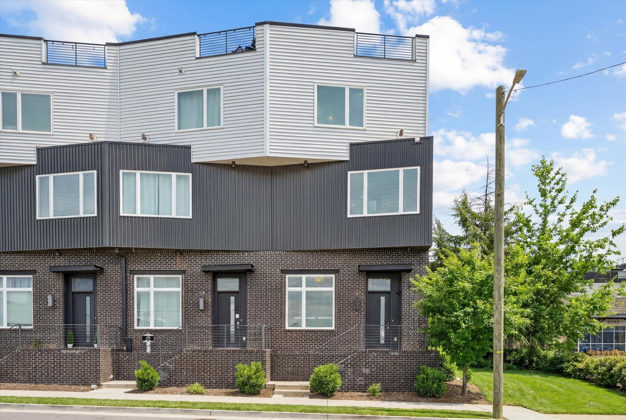 Nashville, Tennessee, 37209, United States, 4 Bedrooms Bedrooms, ,4 BathroomsBathrooms,Residential,For Sale,2005677