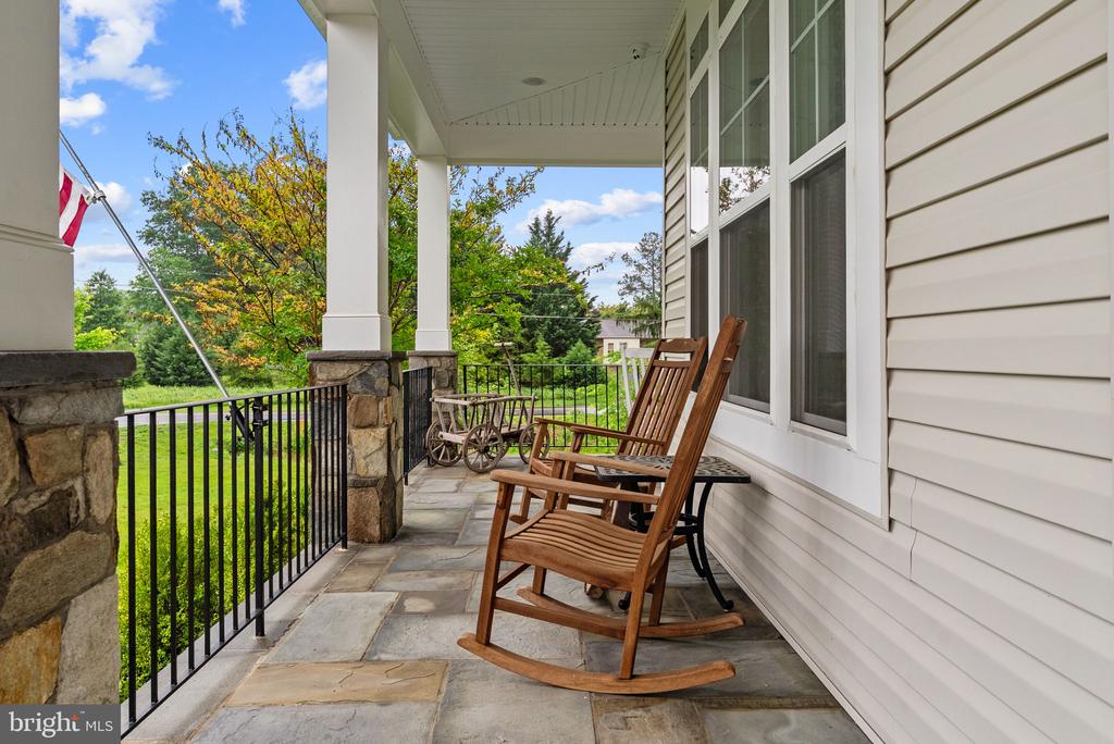 Warrenton, Virginia, 20187, United States, 4 Bedrooms Bedrooms, ,4 BathroomsBathrooms,Residential,For Sale,2048905