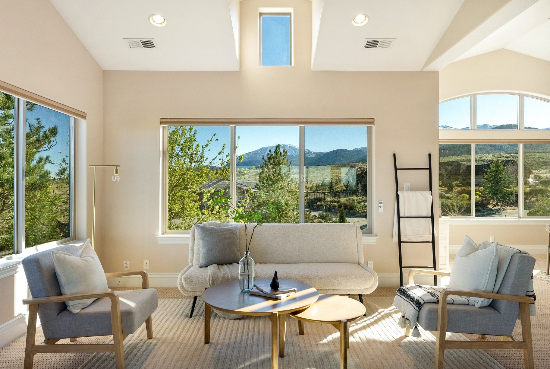  Private Mountain Estate with Elevated Views - 物件實景