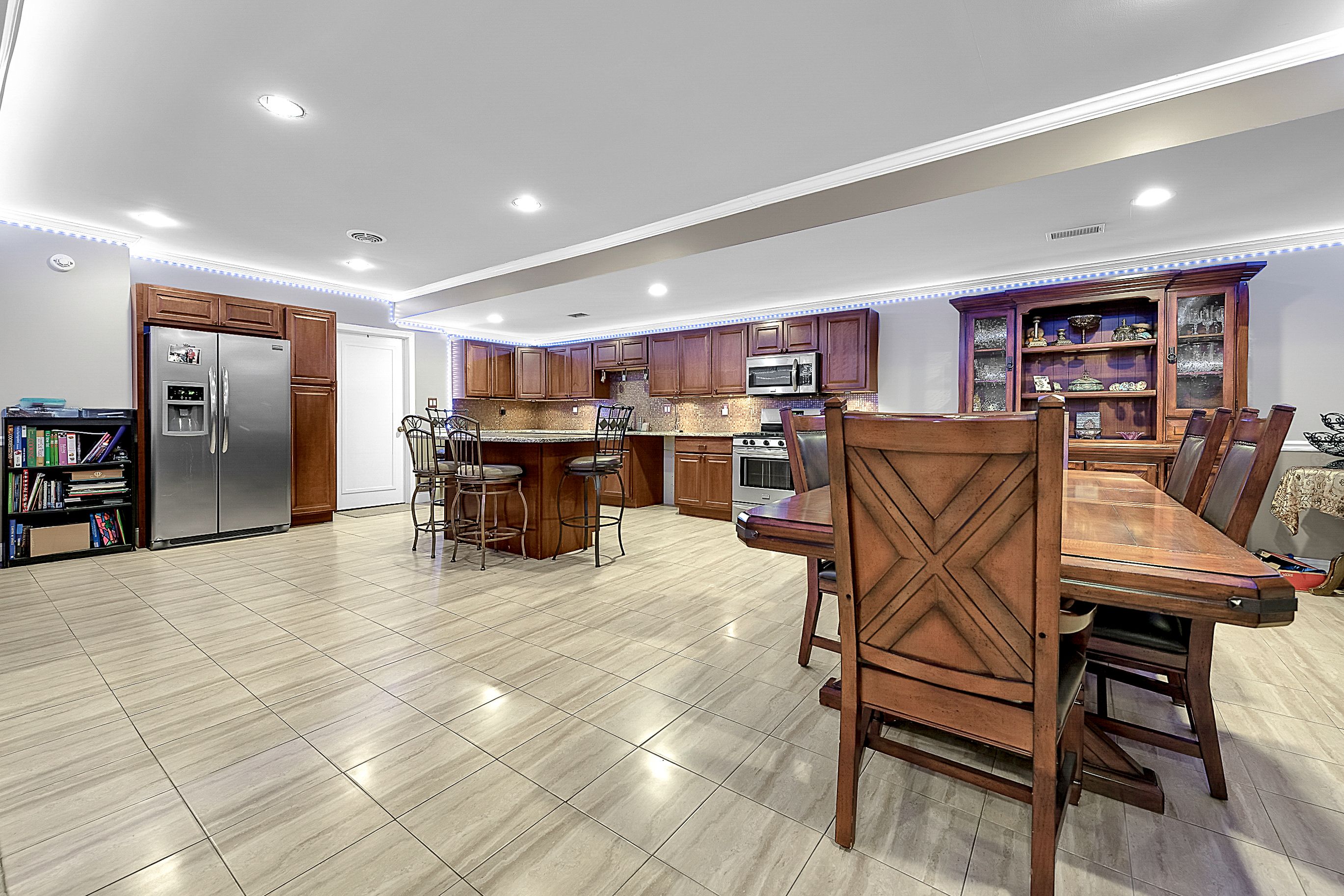 8 Gleneagles Court, Dearborn, Michigan, 48120, United States, 3 Bedrooms Bedrooms, ,5 BathroomsBathrooms,Residential,For Sale,8 Gleneagles Court,1542213