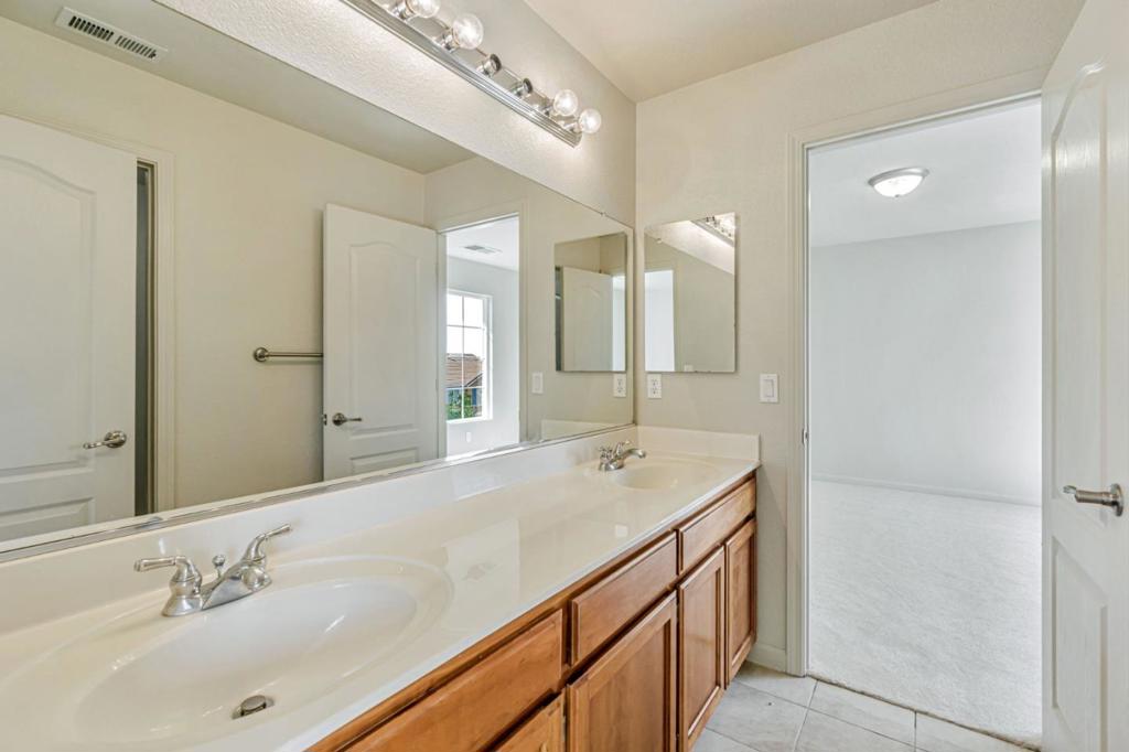 Pittsburg, California, 94565, United States, 6 Bedrooms Bedrooms, ,5 BathroomsBathrooms,Residential,For Sale,1791756