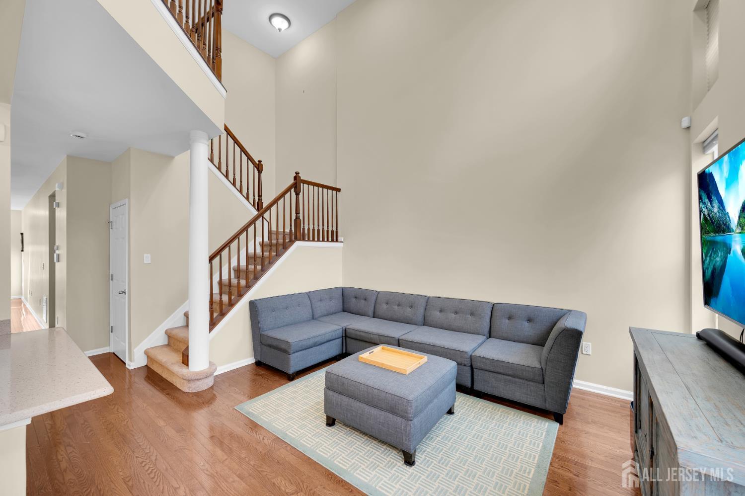 North Brunswick, New Jersey, 08902, United States, 3 Bedrooms Bedrooms, ,4 BathroomsBathrooms,Residential,For Sale,1987808