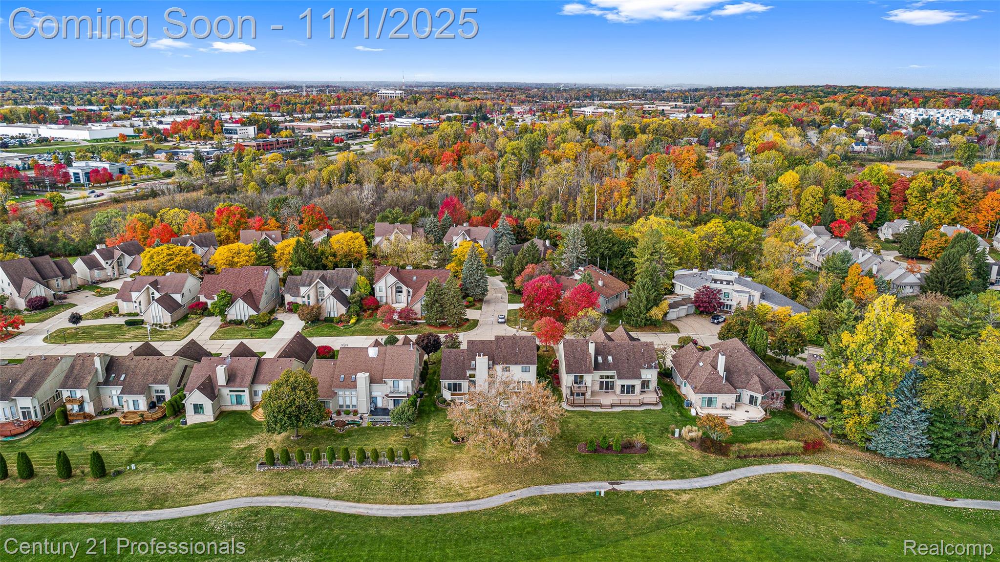 FarmingtonHills, Michigan, 48331, United States, 3 Bedrooms Bedrooms, ,3 BathroomsBathrooms,Residential,For Sale,1983371