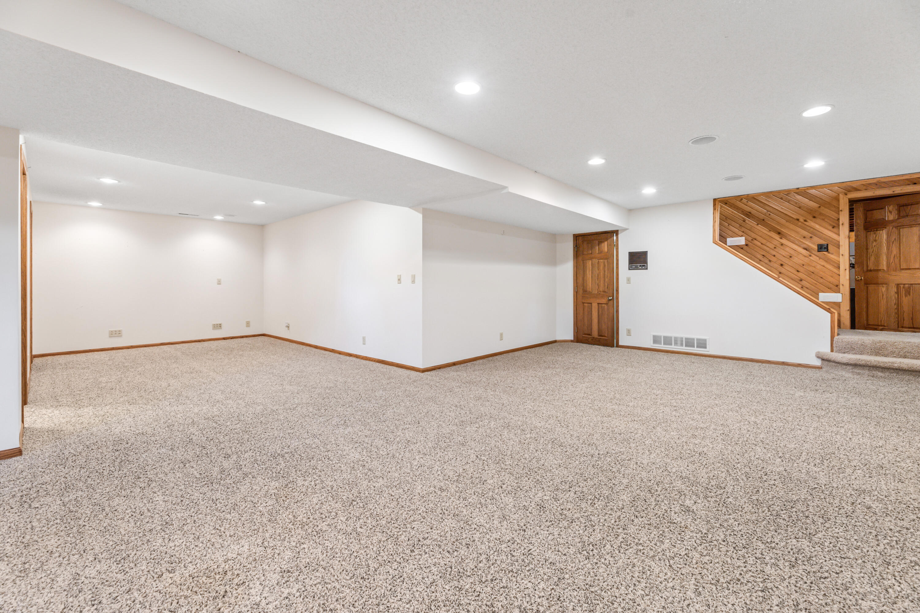 Homer, Minnesota, 55987, United States, 3 Bedrooms Bedrooms, ,3 BathroomsBathrooms,Residential,For Sale,1906704